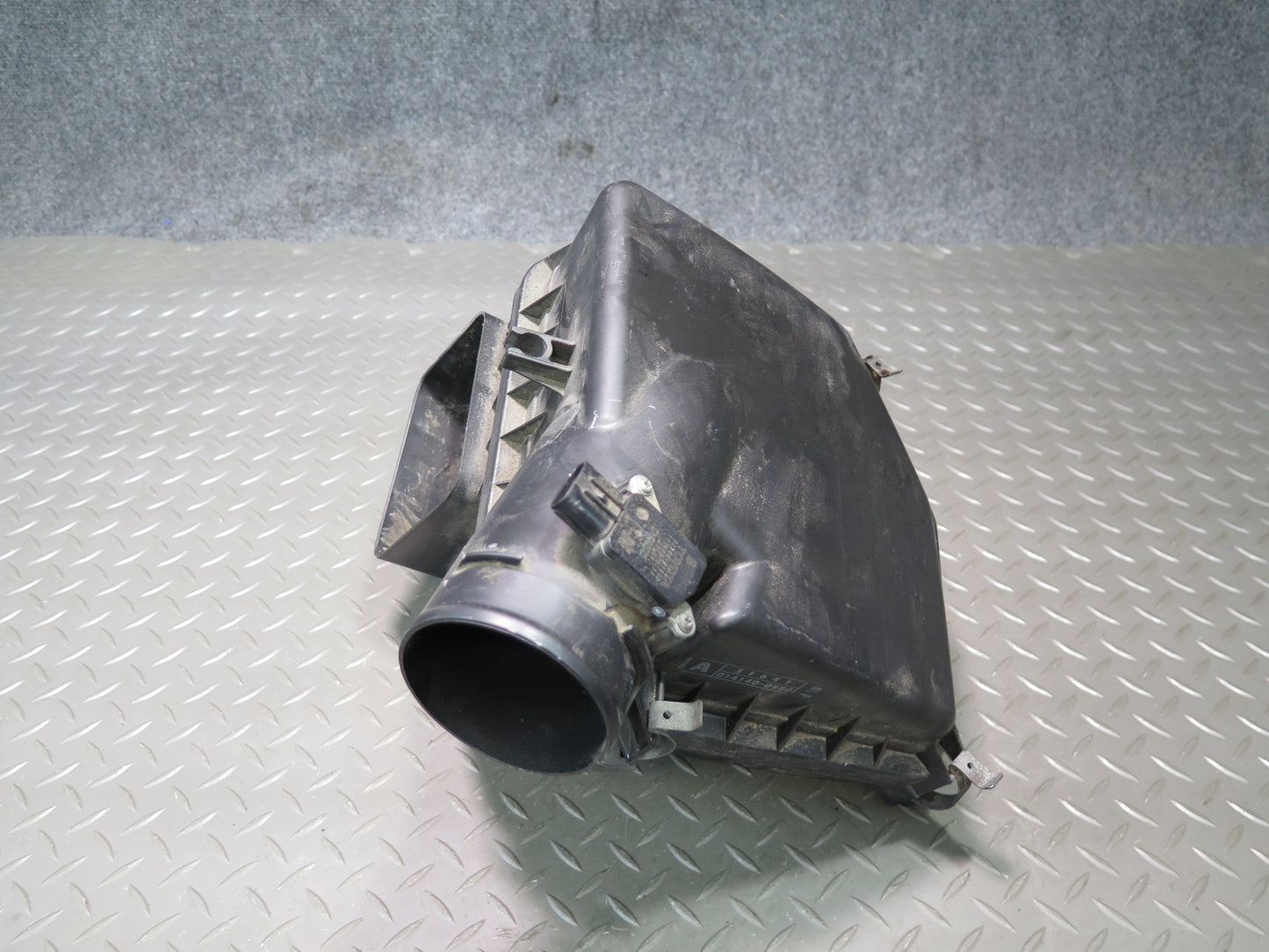 06-13 Lexus GSE20L IS250 2.5L RWD Air Intake Cleaner Filter Box 014140-0980 OEM