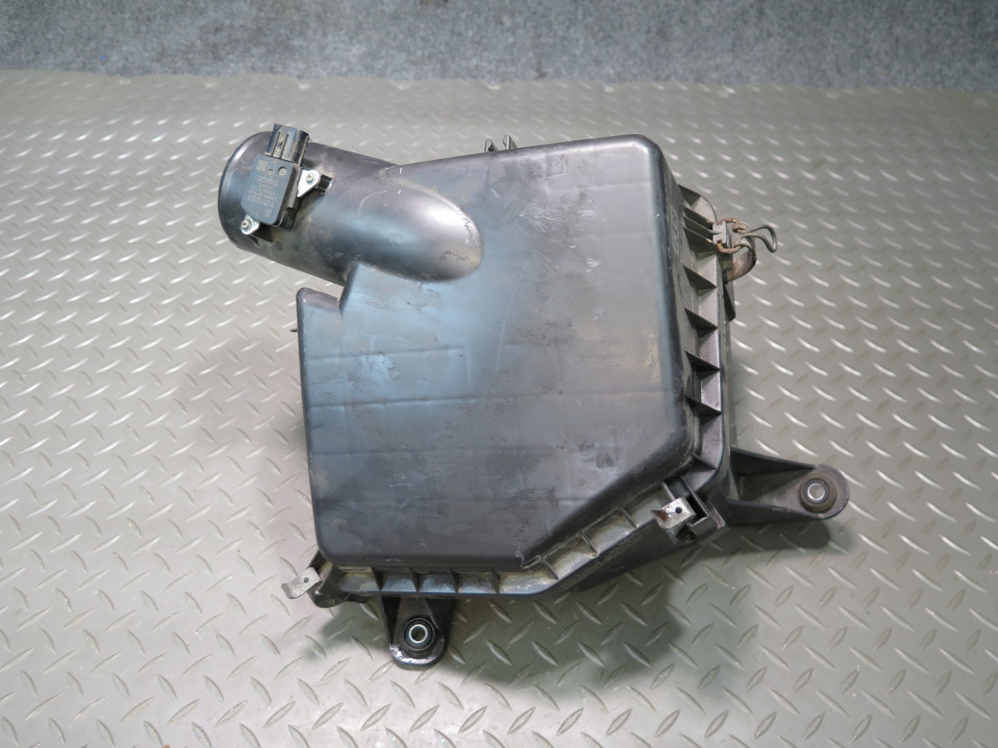 06-13 Lexus GSE20L IS250 2.5L RWD Air Intake Cleaner Filter Box 014140-0980 OEM