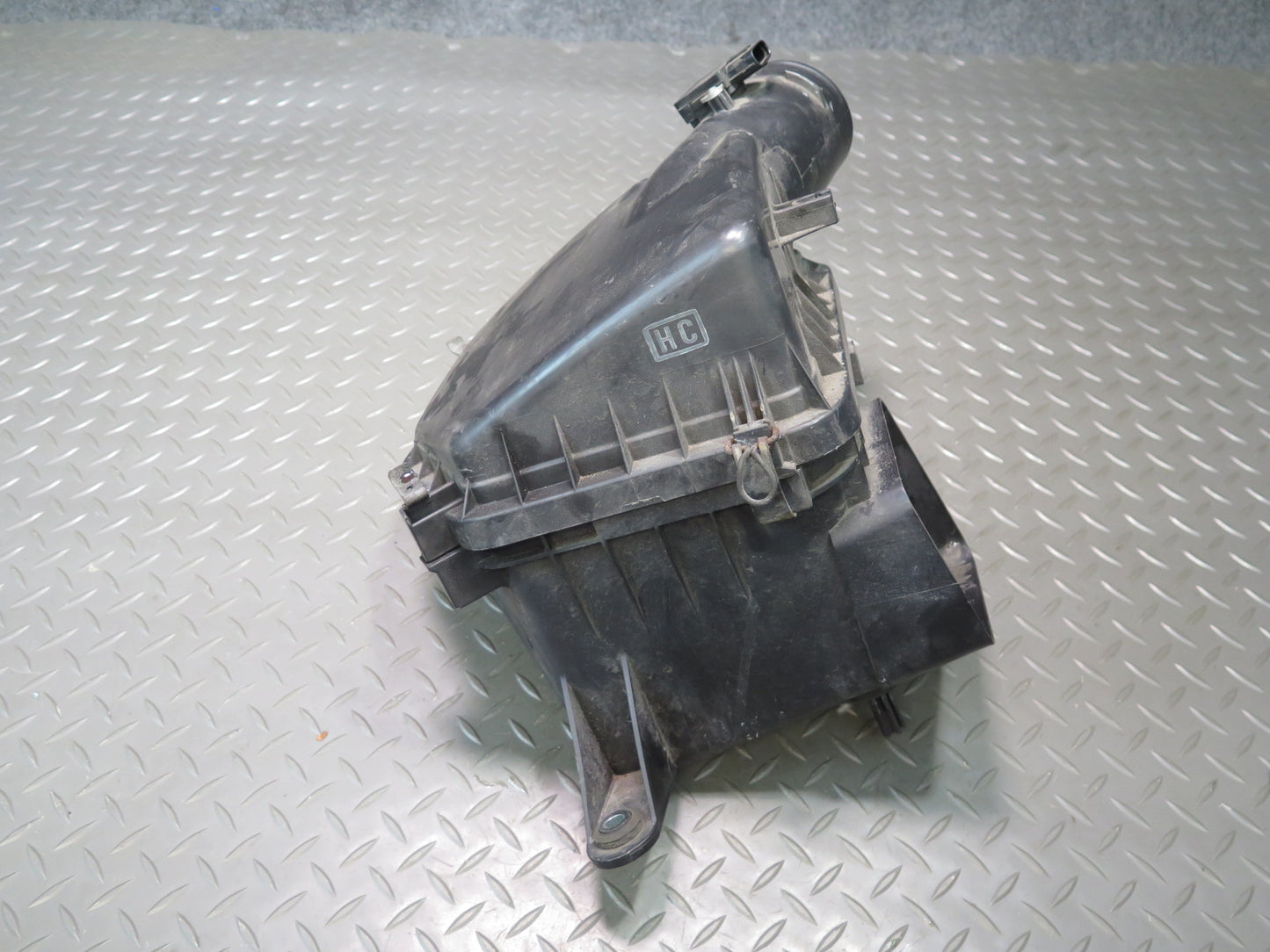 06-13 Lexus GSE20L IS250 2.5L RWD Air Intake Cleaner Filter Box 014140-0980 OEM
