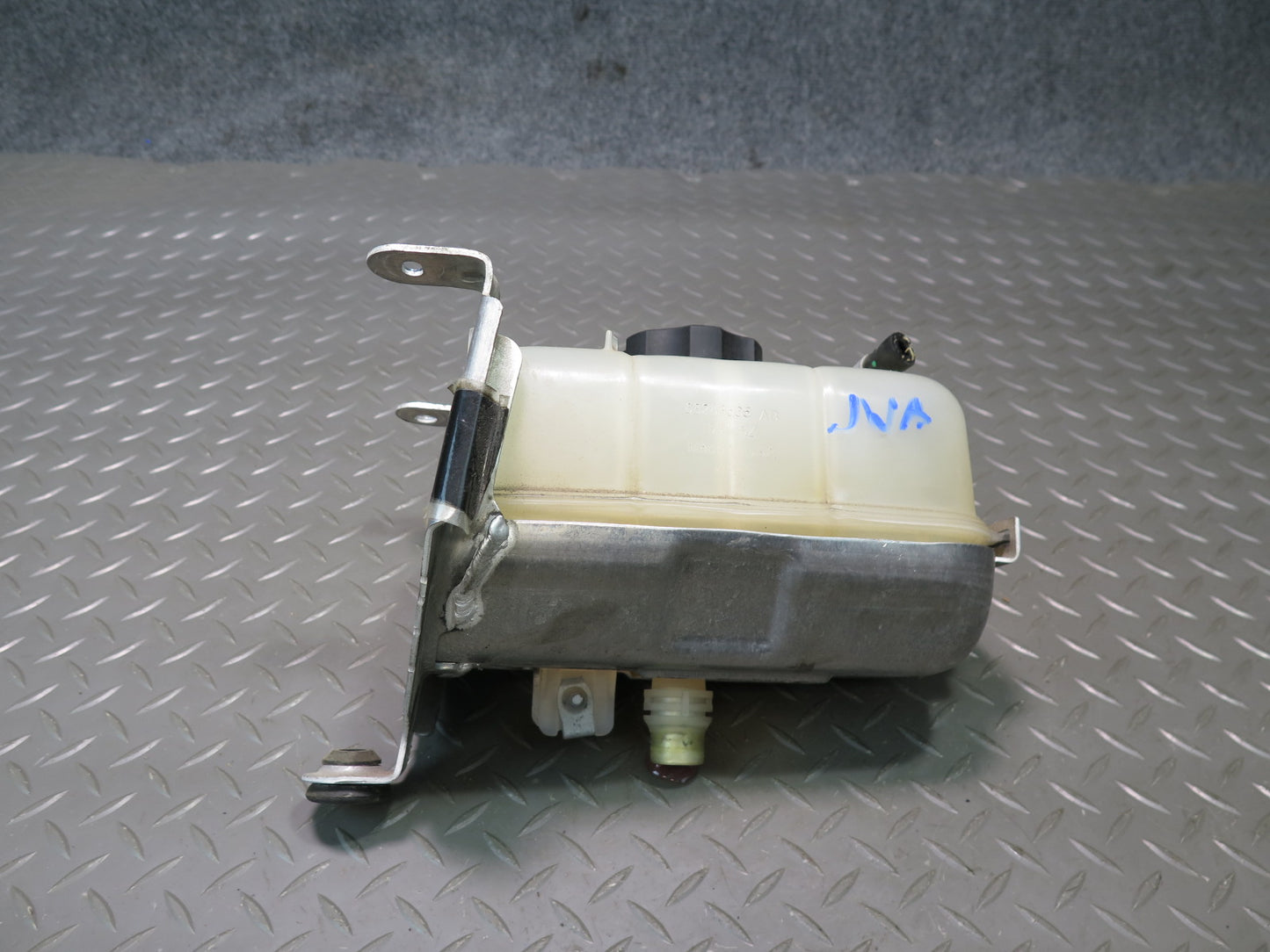 18-23 Jeep Wrangler JL Engine Coolant Expansion Overflow Reservoir Tank OEM