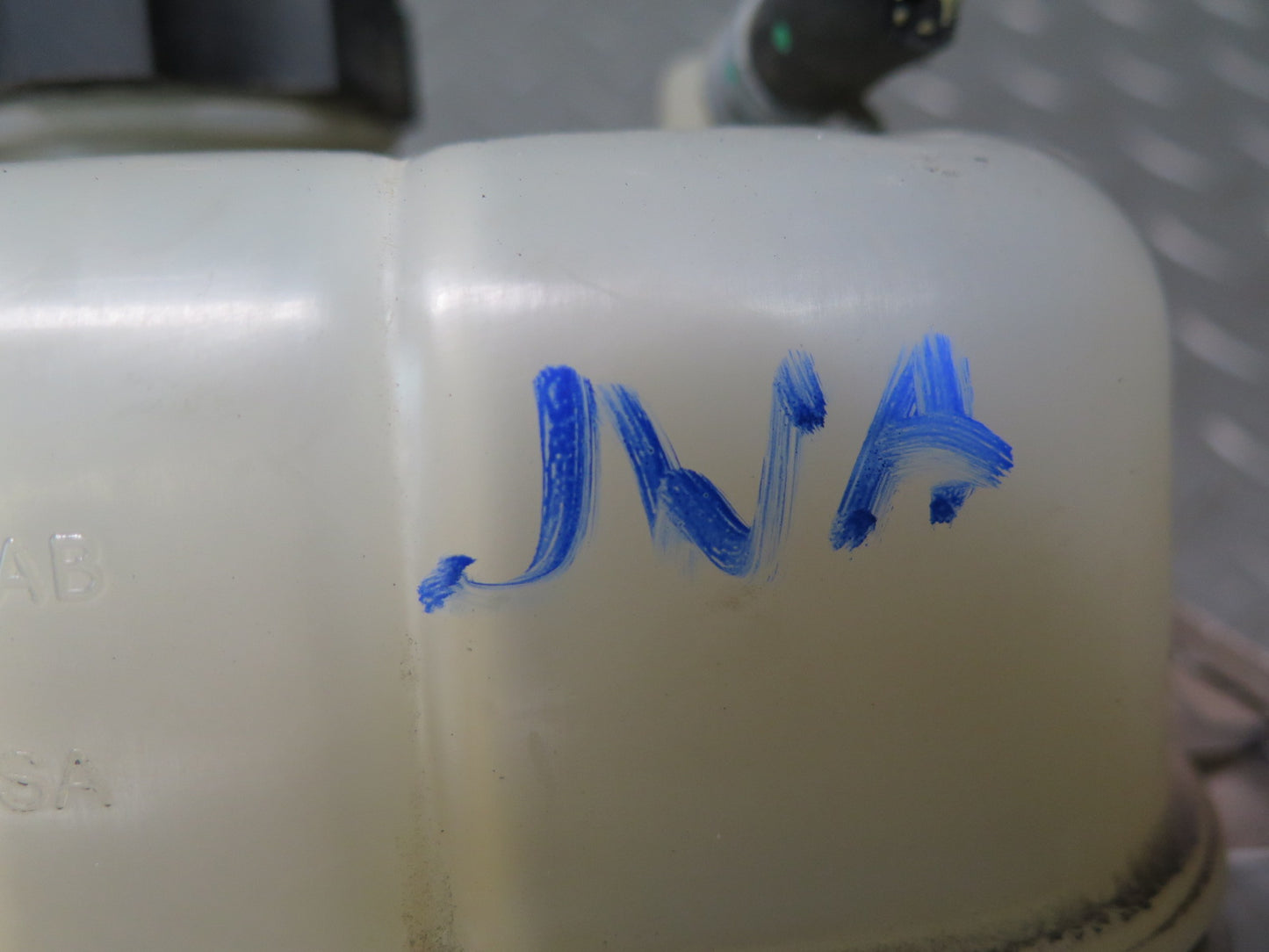 18-23 Jeep Wrangler JL Engine Coolant Expansion Overflow Reservoir Tank OEM