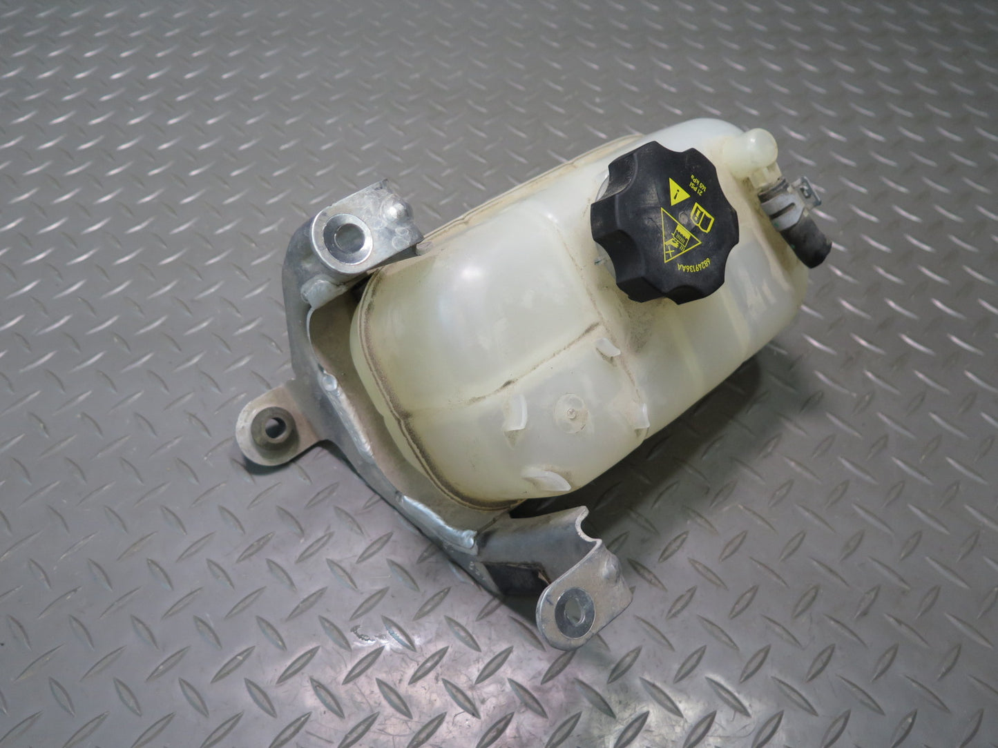 18-23 Jeep Wrangler JL Engine Coolant Expansion Overflow Reservoir Tank OEM