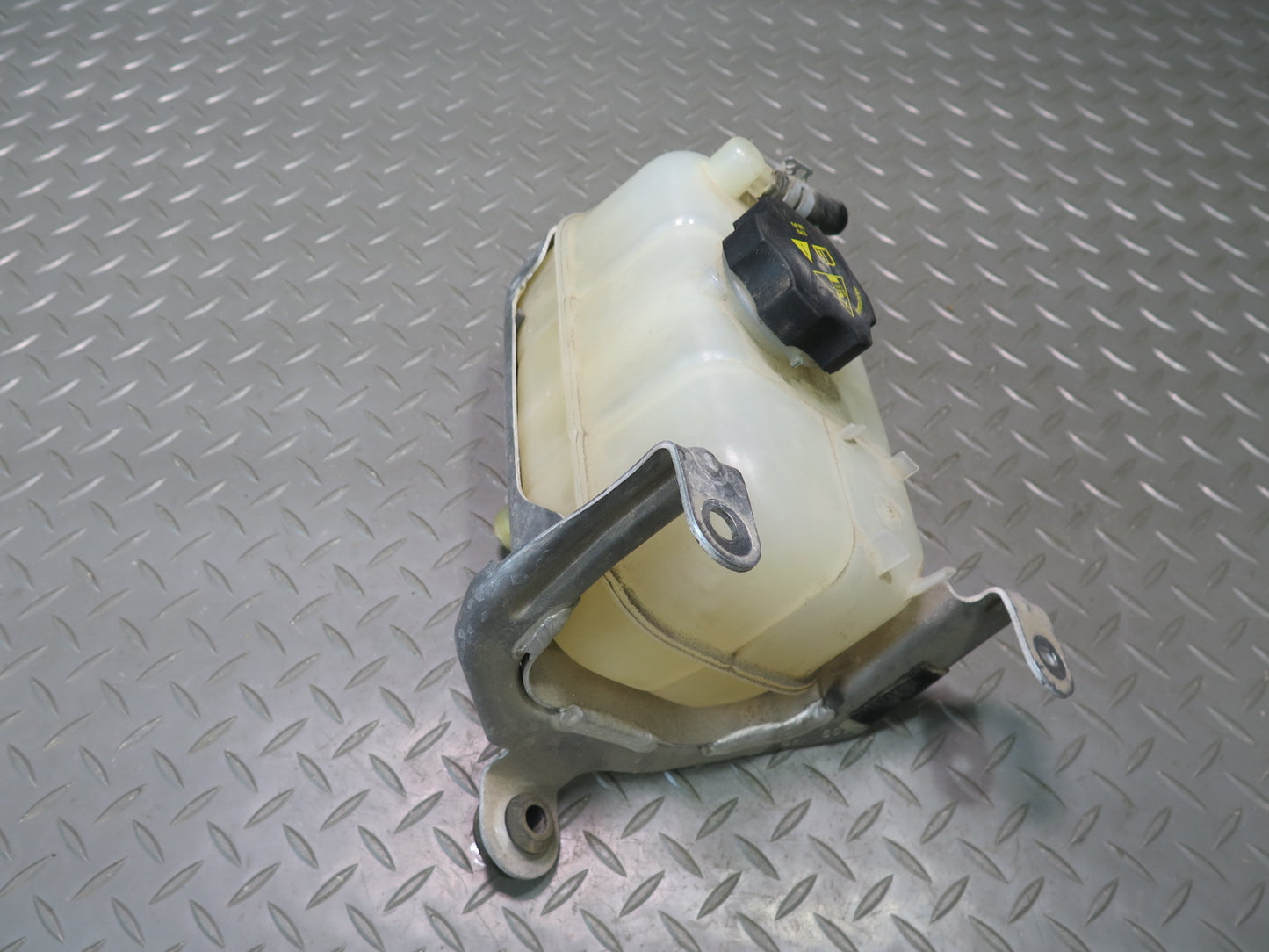 18-23 Jeep Wrangler JL Engine Coolant Expansion Overflow Reservoir Tank OEM