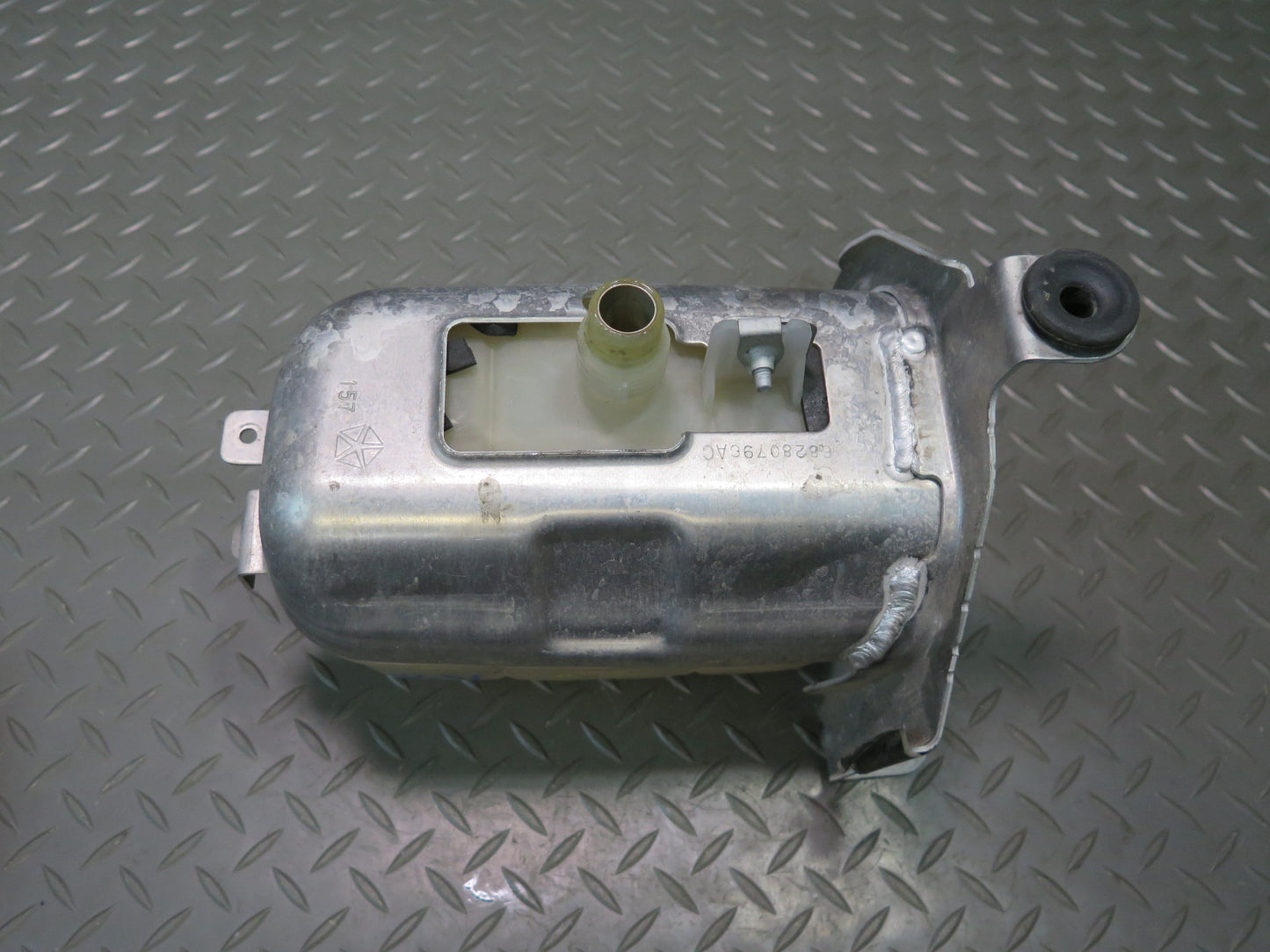 18-23 Jeep Wrangler JL Engine Coolant Expansion Overflow Reservoir Tank OEM