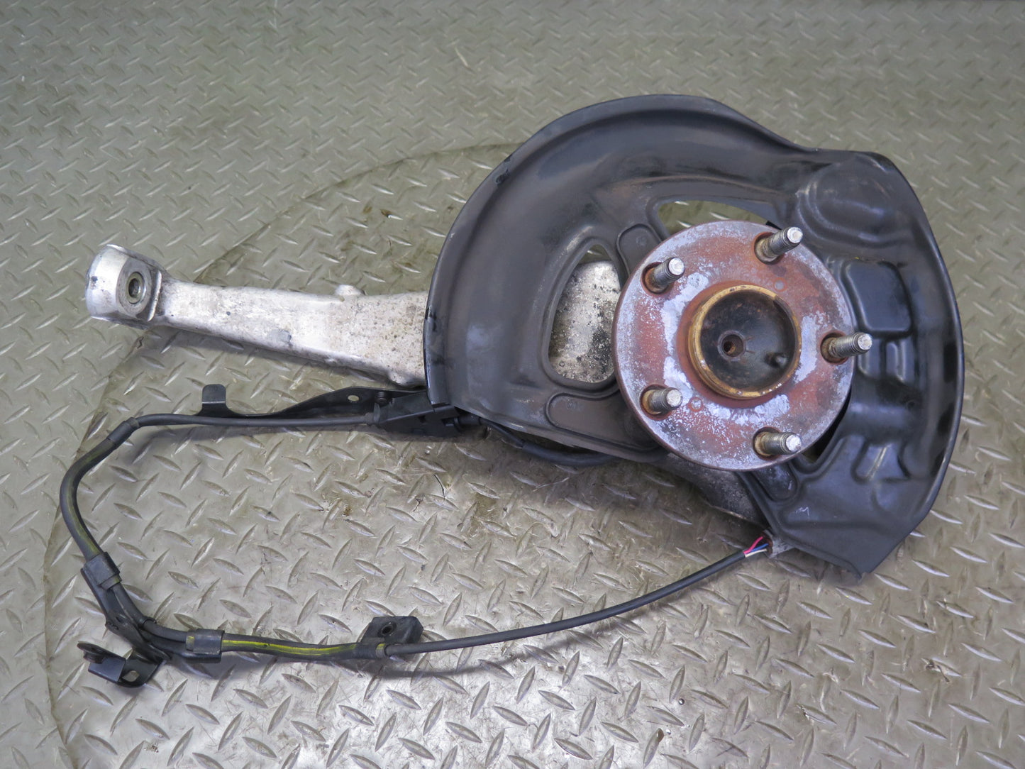 01-06 Lexus LS430 UCF30L RWD Front Right Spindle Knuckle Wheel Hub Bearing OEM