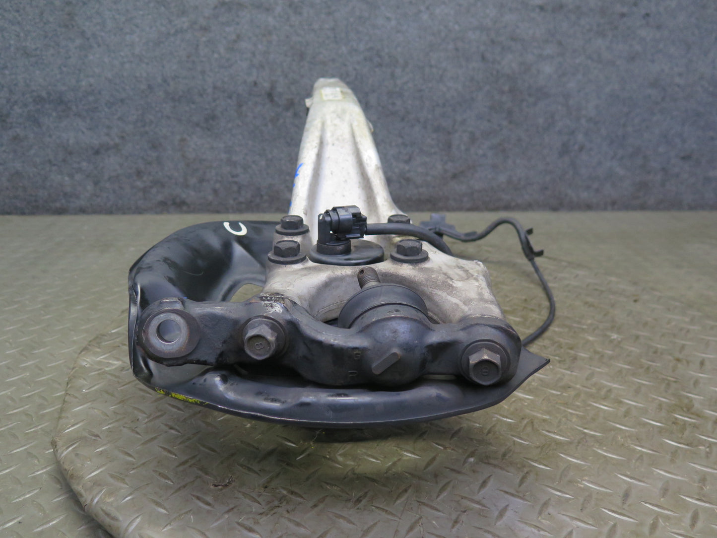 01-06 Lexus LS430 UCF30L RWD Front Right Spindle Knuckle Wheel Hub Bearing OEM