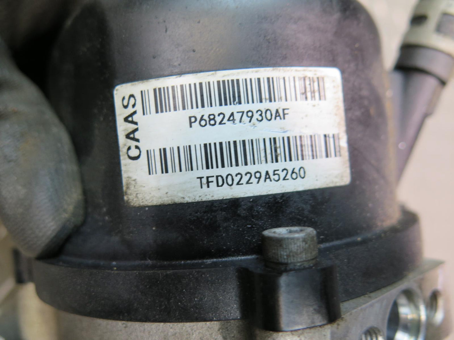 18-19 Jeep Wrangler JL Power Steering Pump Motor 68247930AF OEM