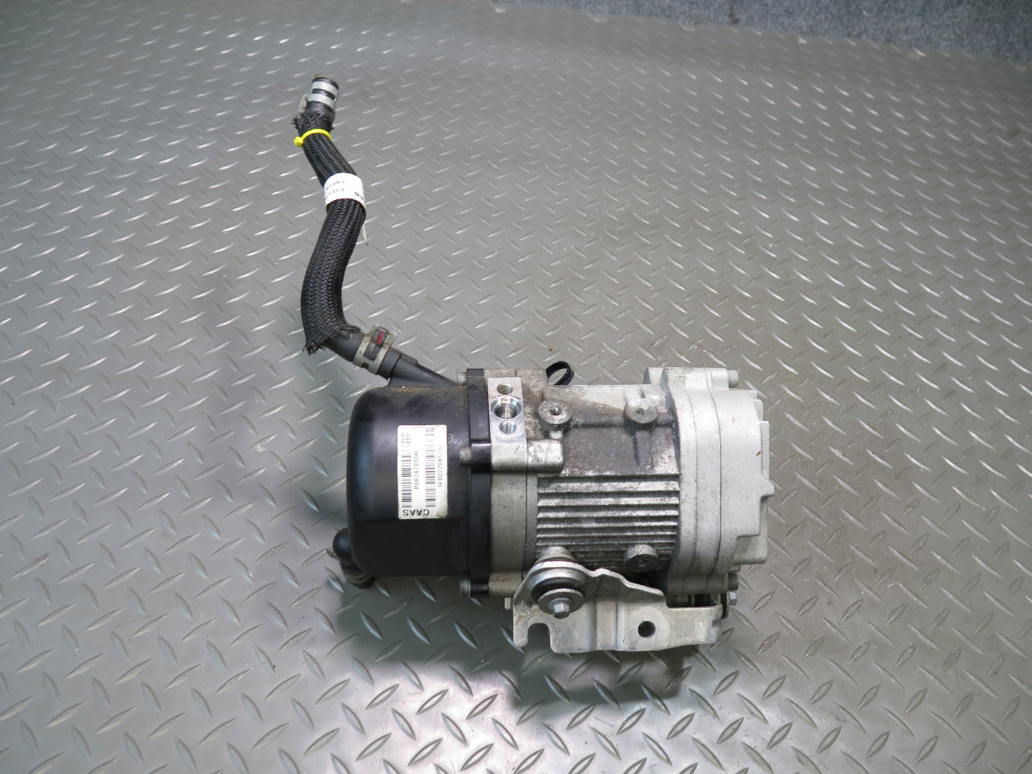 18-19 Jeep Wrangler JL Power Steering Pump Motor 68247930AF OEM