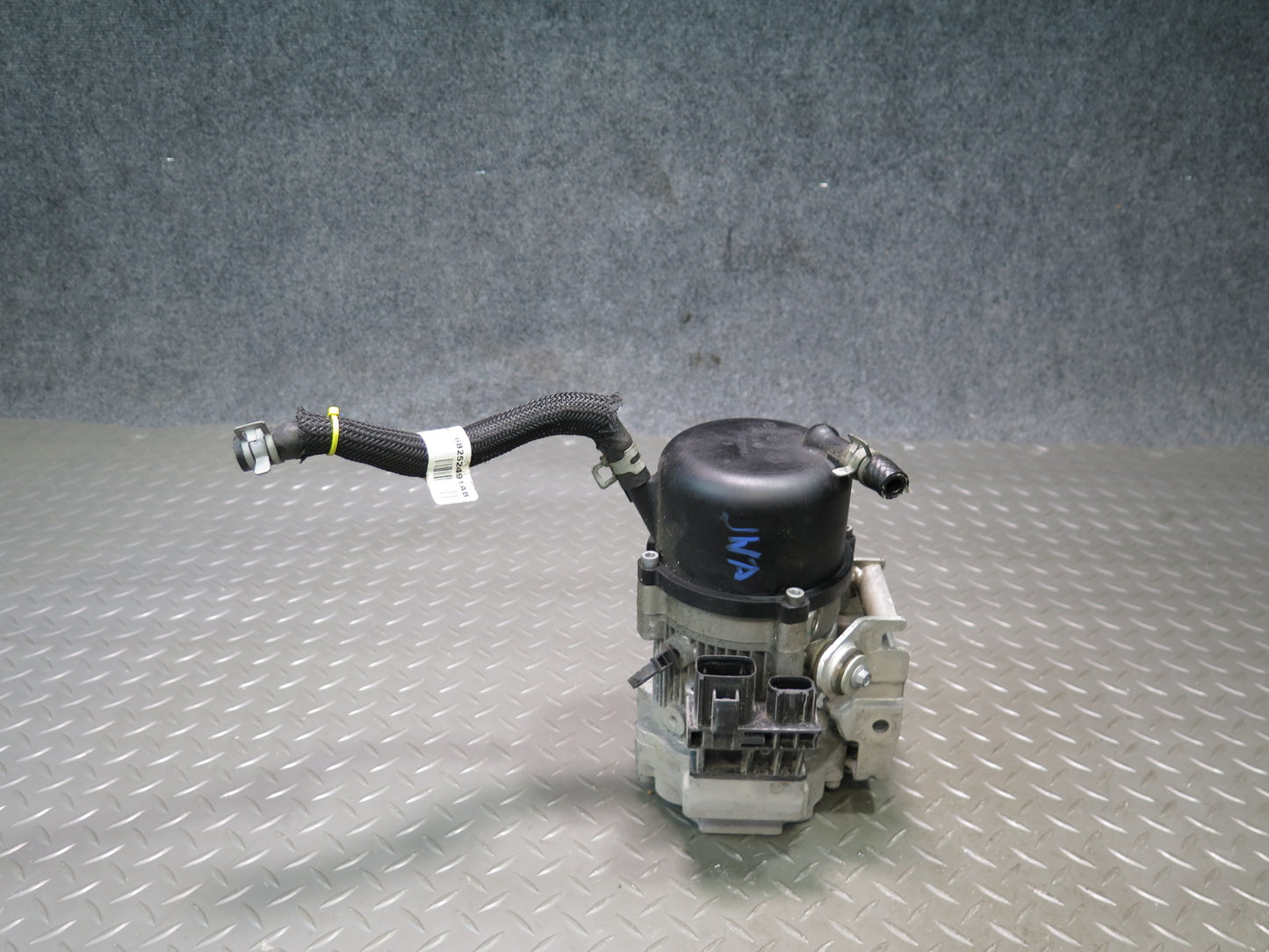 18-19 Jeep Wrangler JL Power Steering Pump Motor 68247930AF OEM