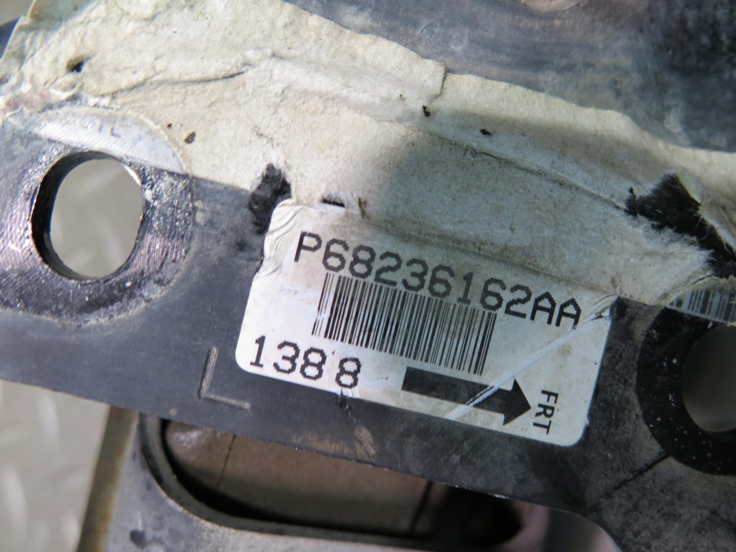 18-26 Jeep Wrangler JL Automatic Transmission  Rear Mount 68236162AA OEM