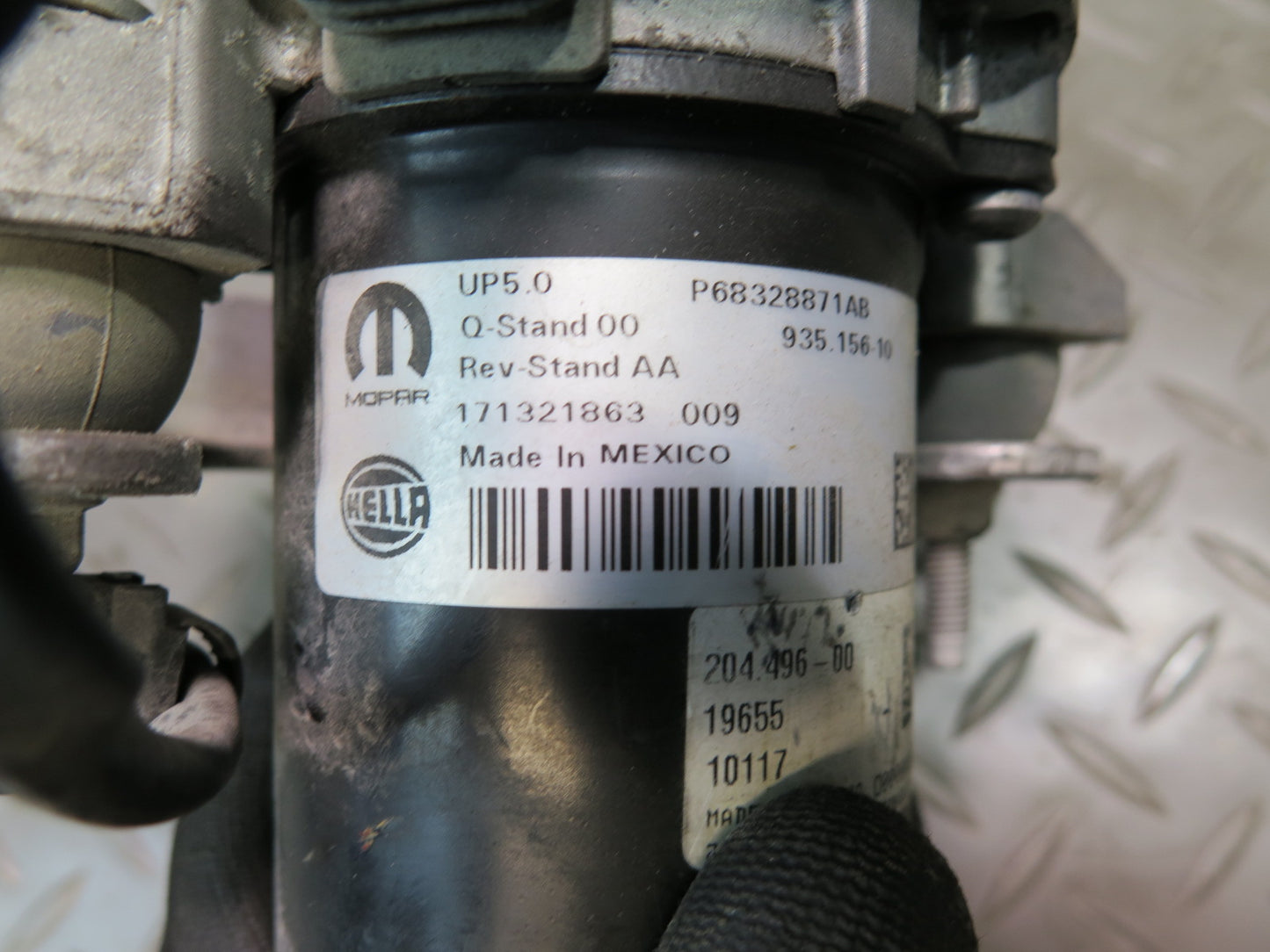 18-26 Jeep Wrangler JL Air Vacuum Pump 68328871AB OEM