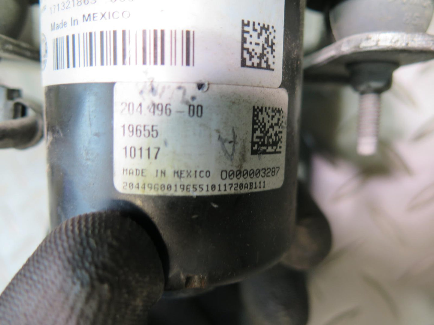 18-26 Jeep Wrangler JL Air Vacuum Pump 68328871AB OEM