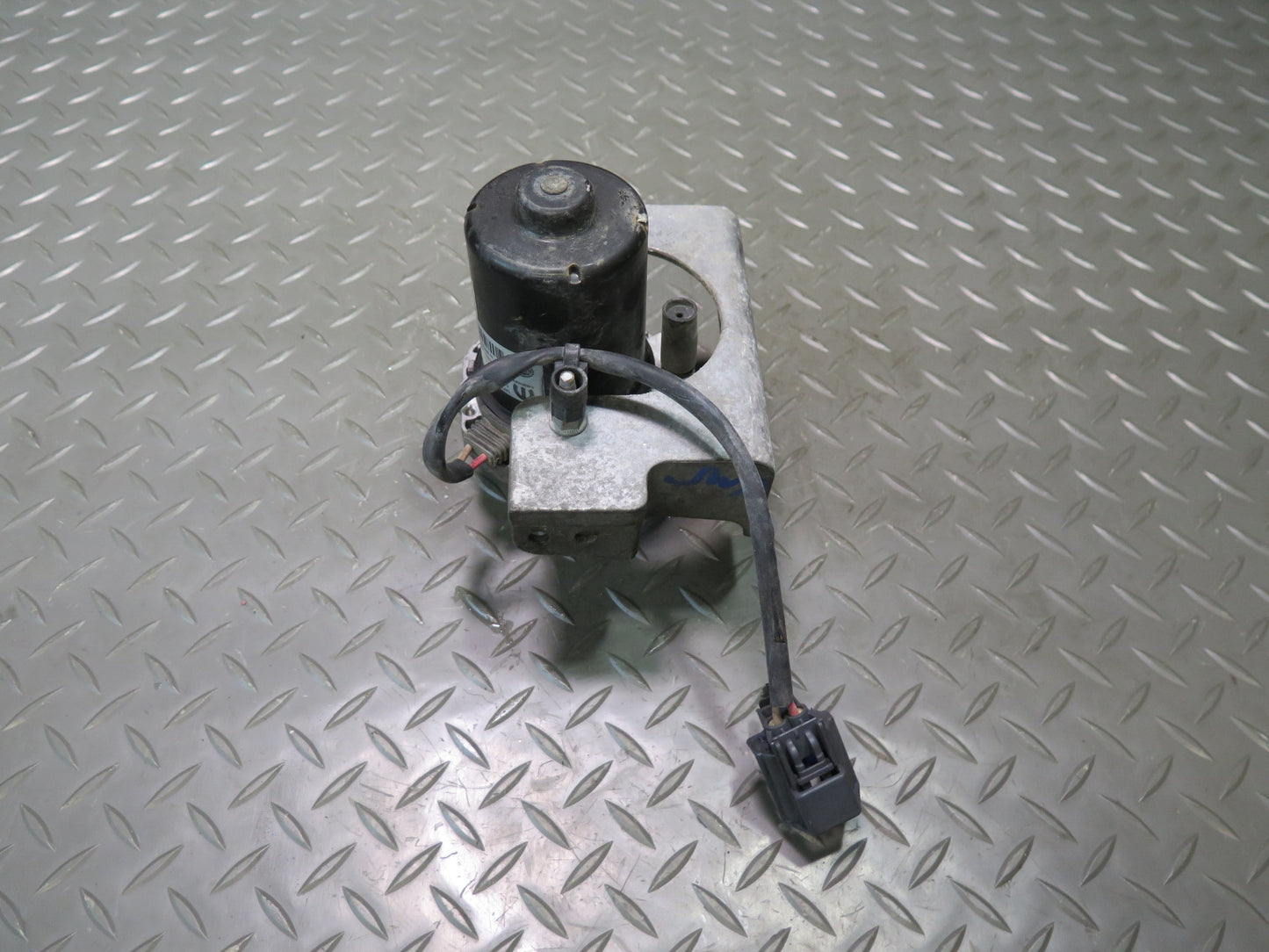 18-26 Jeep Wrangler JL Air Vacuum Pump 68328871AB OEM