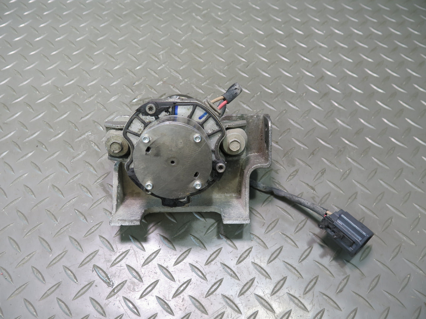 18-26 Jeep Wrangler JL Air Vacuum Pump 68328871AB OEM
