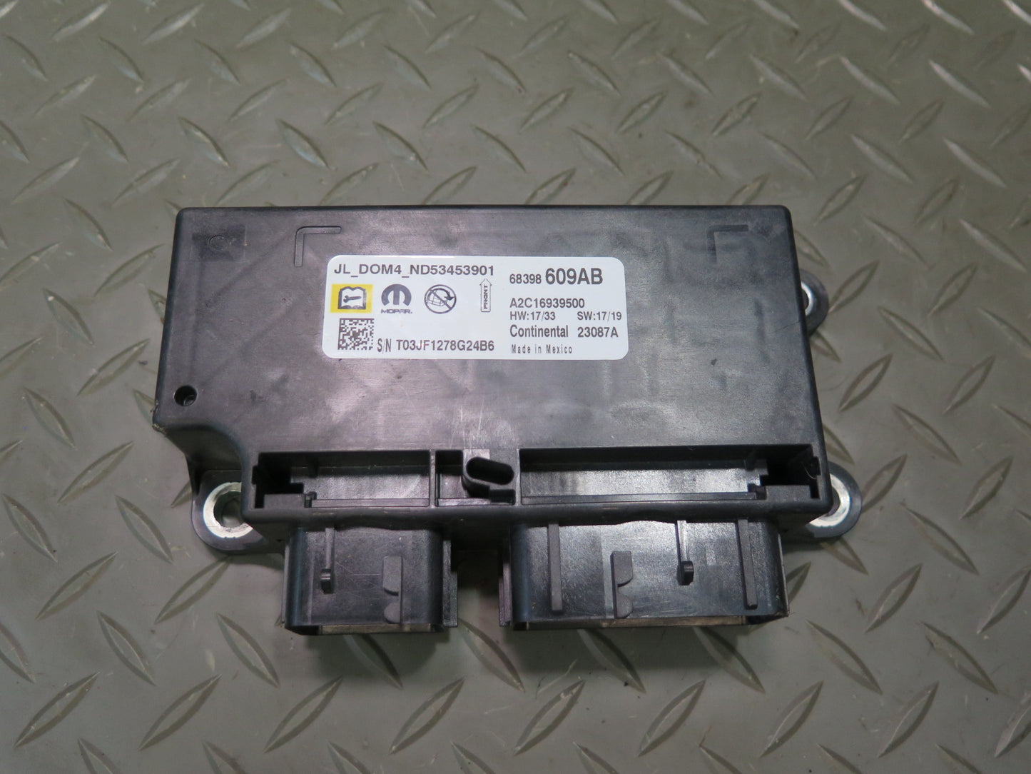 18-23 Jeep Wrangler JL Restraint Computer Control Module 68398609AB OEM