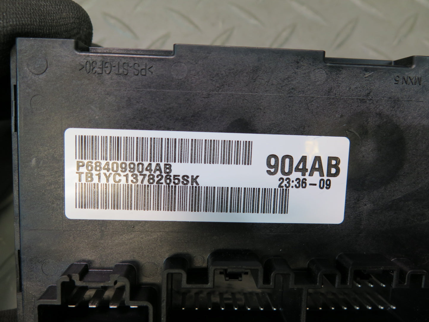 18-20 Jeep Wrangler JL Transfer Case Control Module 68409904AB OEM