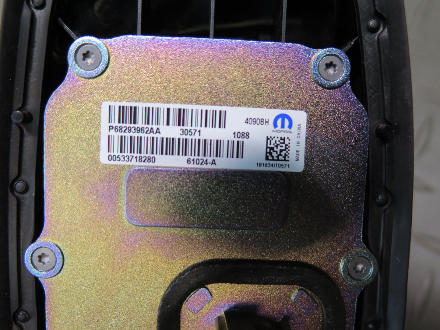 18-23 Jeep Wrangler JL Satellite Radio Antenna Module 68293962AA OEM