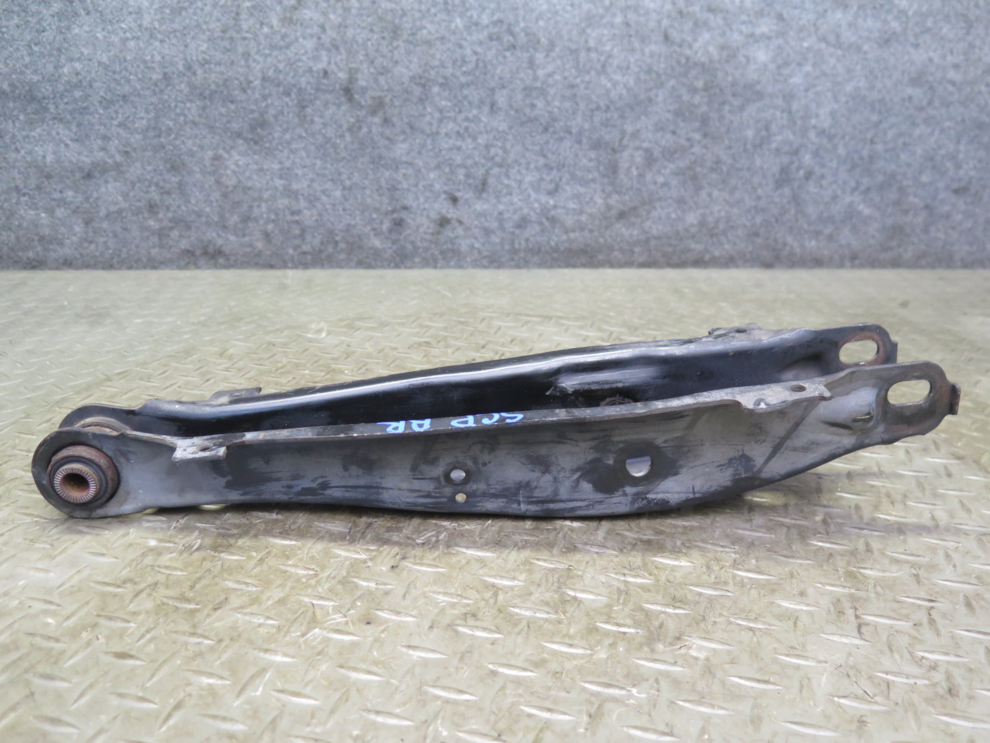 02-10 Lexus SC430 Set of 2 Rear Right Suspension Lower Control Arm 104K OEM