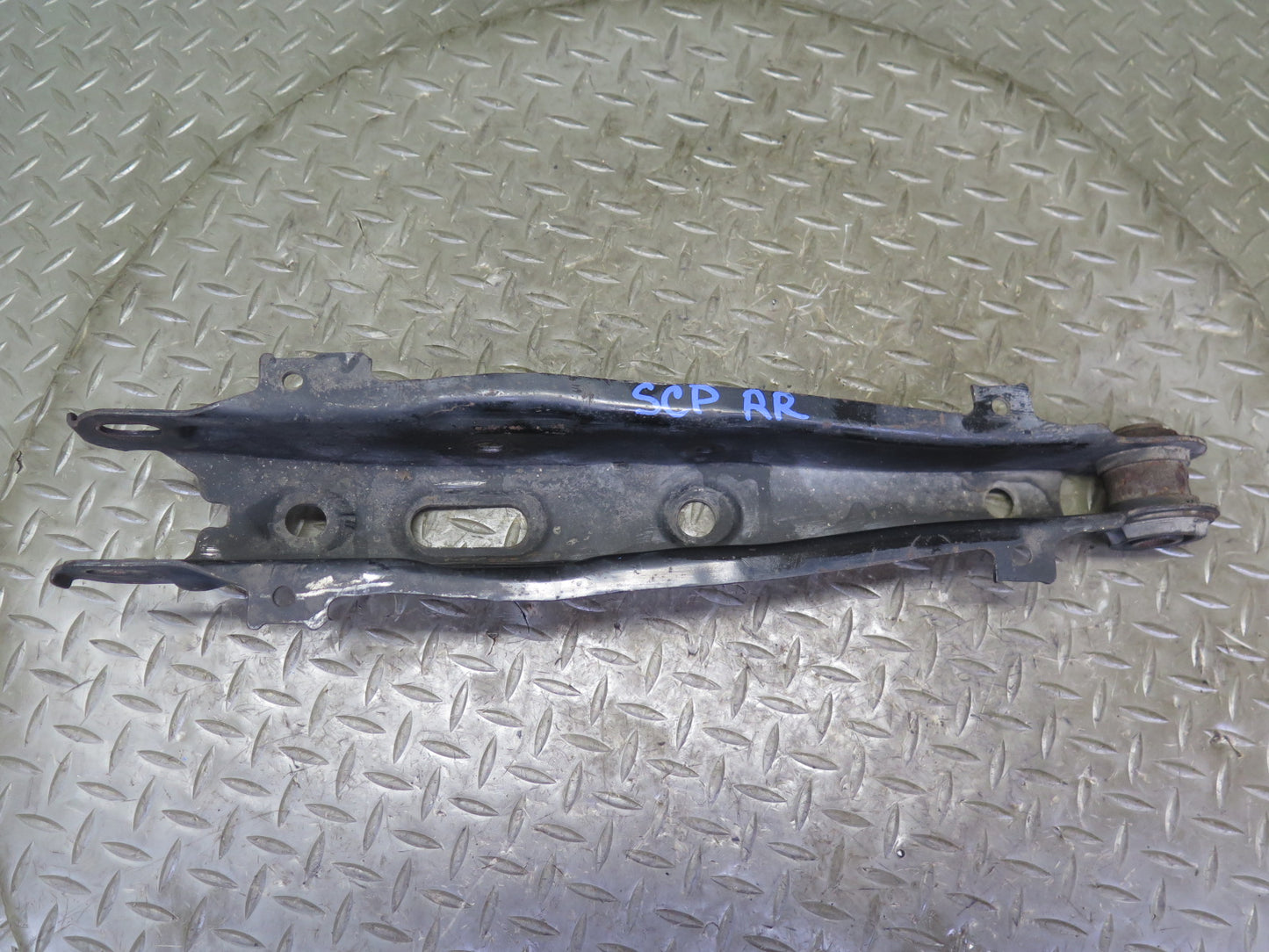 02-10 Lexus SC430 Set of 2 Rear Right Suspension Lower Control Arm 104K OEM
