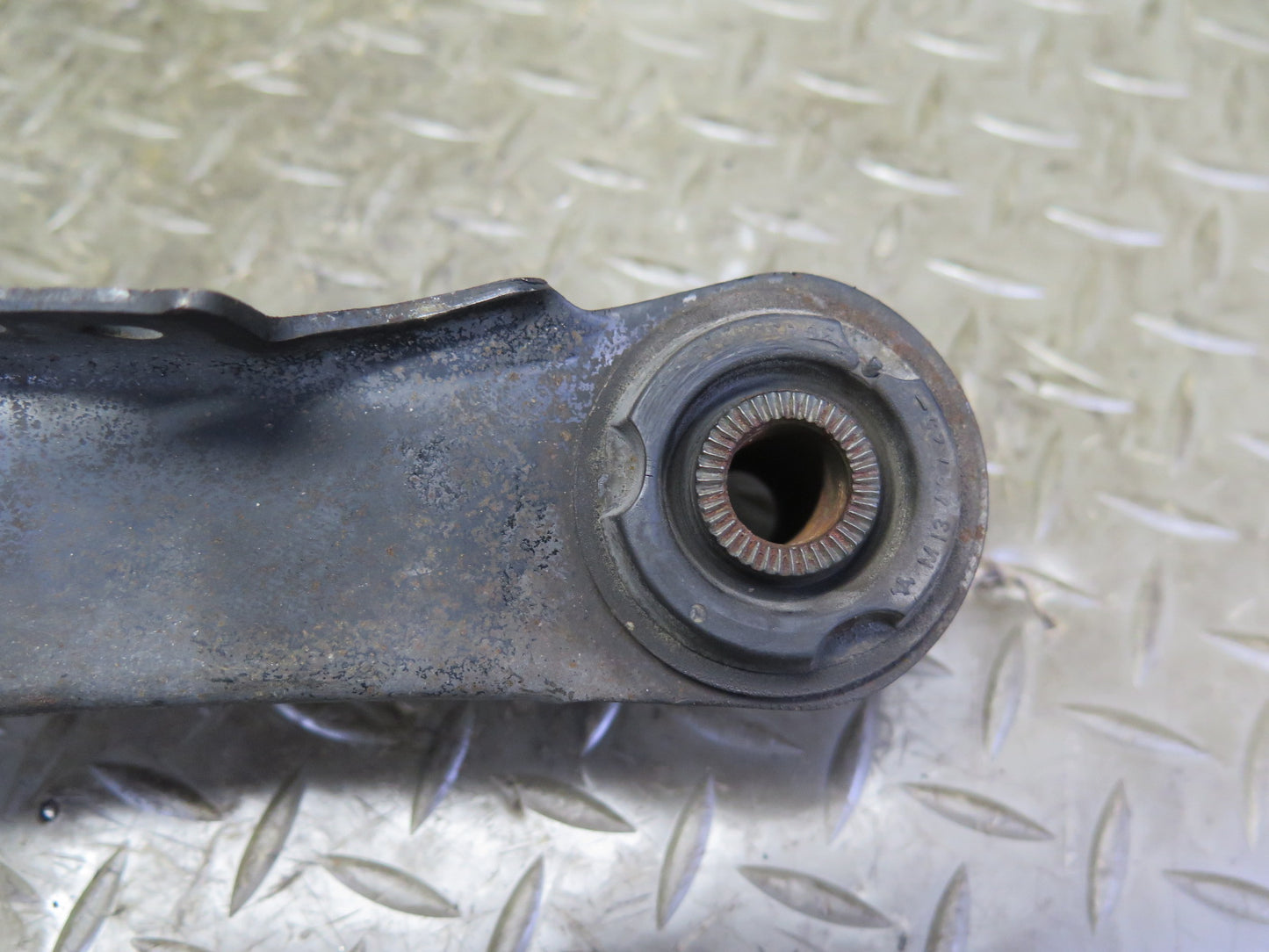 02-10 Lexus SC430 Set of 2 Rear Right Suspension Lower Control Arm 104K OEM