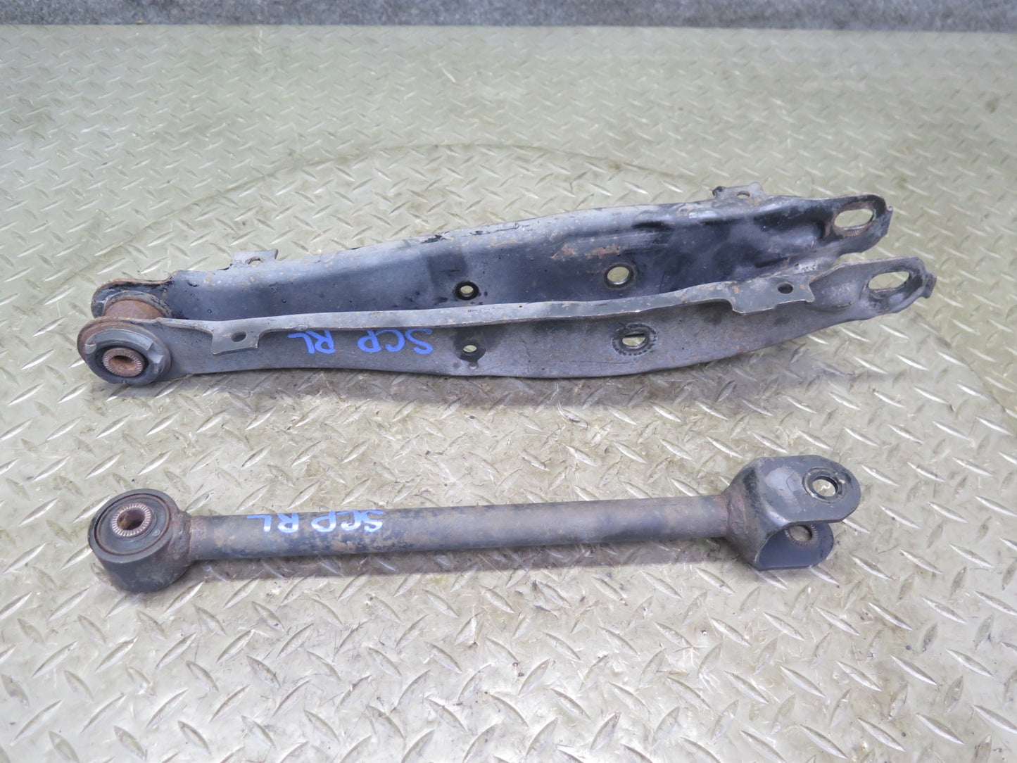 02-10 Lexus SC430 Set of 2 Rear Left Suspension Lower Control Arm 104K Miles OEM