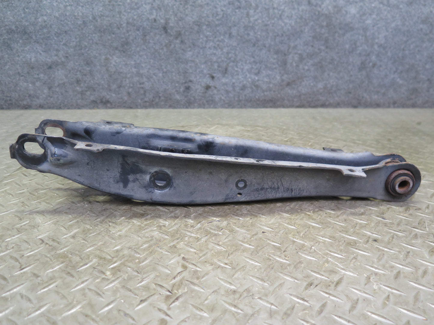 02-10 Lexus SC430 Set of 2 Rear Left Suspension Lower Control Arm 104K Miles OEM