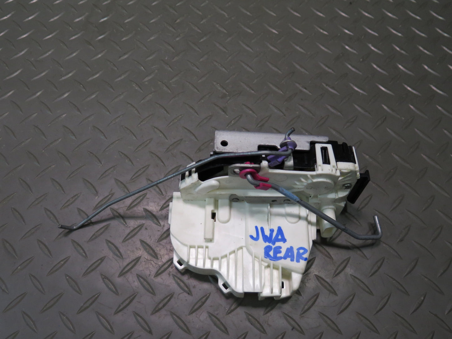 18-20 Jeep Wrangler JL Rear Swing Gate Door Lock Latch Actuator 68282968AA OEM