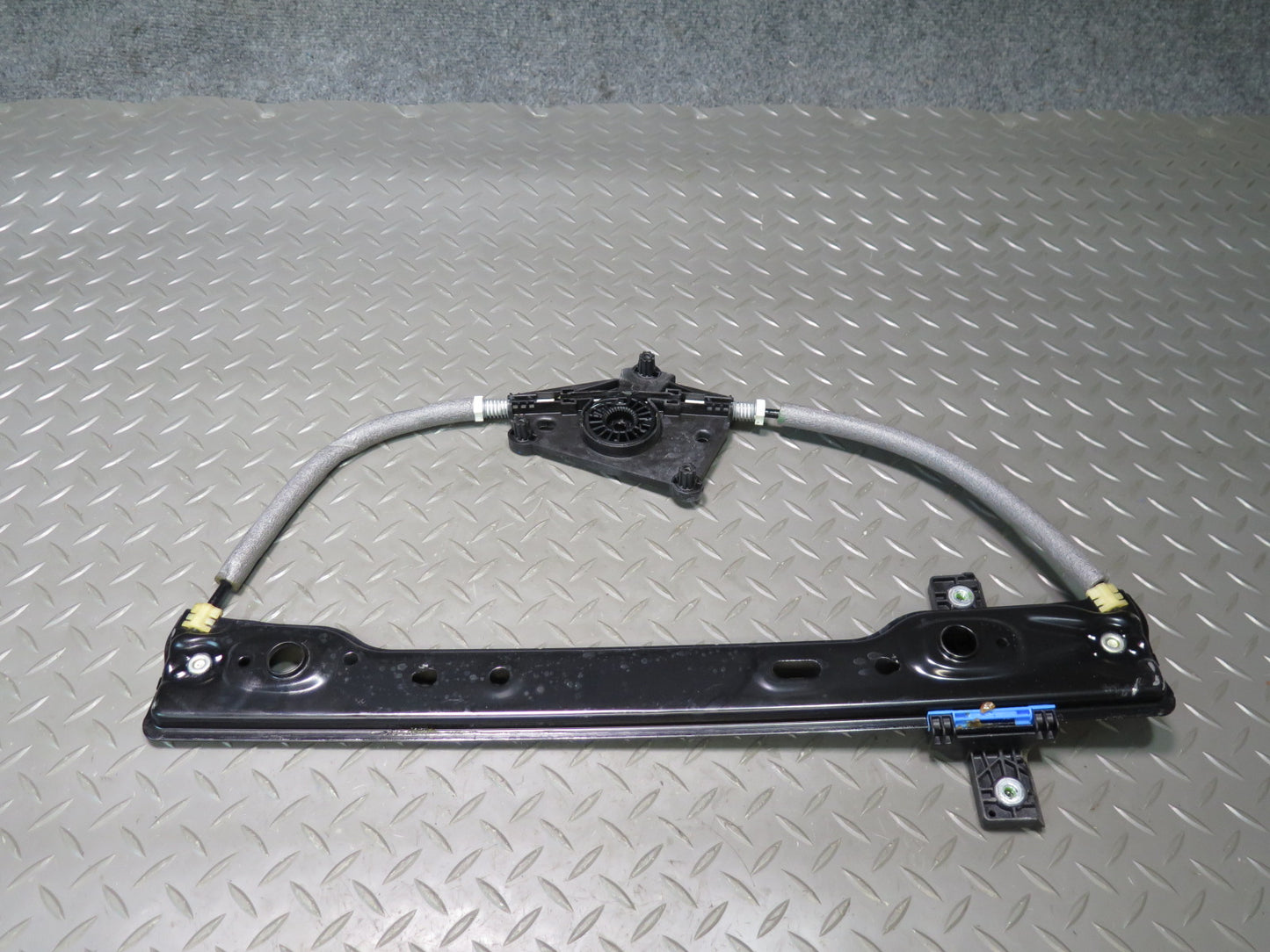 18-21 Jeep Wrangler JL Front Right Door Window Regulator NO Motor OEM