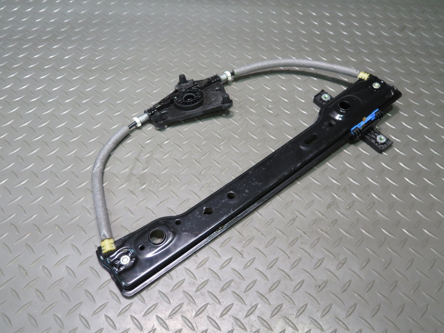 18-21 Jeep Wrangler JL Front Right Door Window Regulator NO Motor OEM