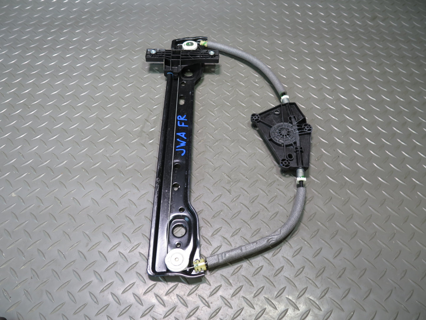18-21 Jeep Wrangler JL Front Right Door Window Regulator NO Motor OEM