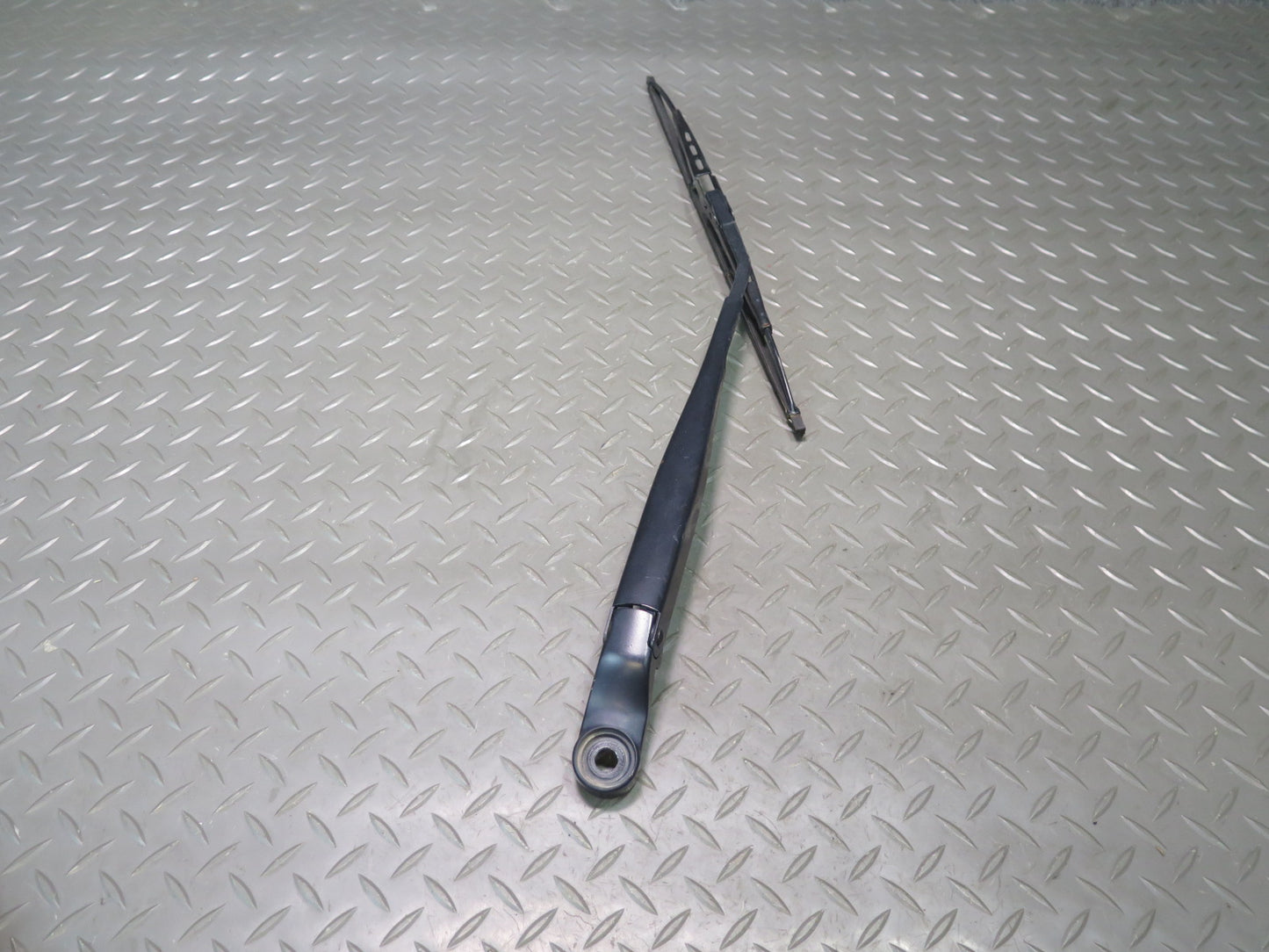 18-23 Jeep Wrangler JL Set of 2 Front Left & Right Wiper Arm 68293014AA OEM