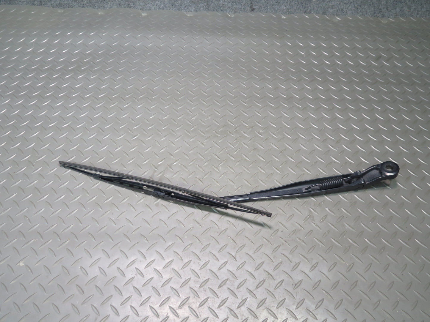18-23 Jeep Wrangler JL Set of 2 Front Left & Right Wiper Arm 68293014AA OEM