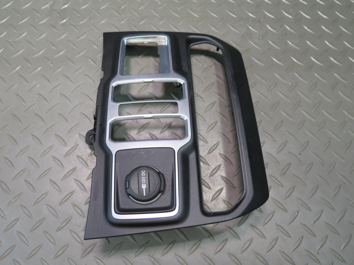 18-23 Jeep Wrangler JL Dash Center Window Switch Trim Bezel Panel 12V Outlet OEM