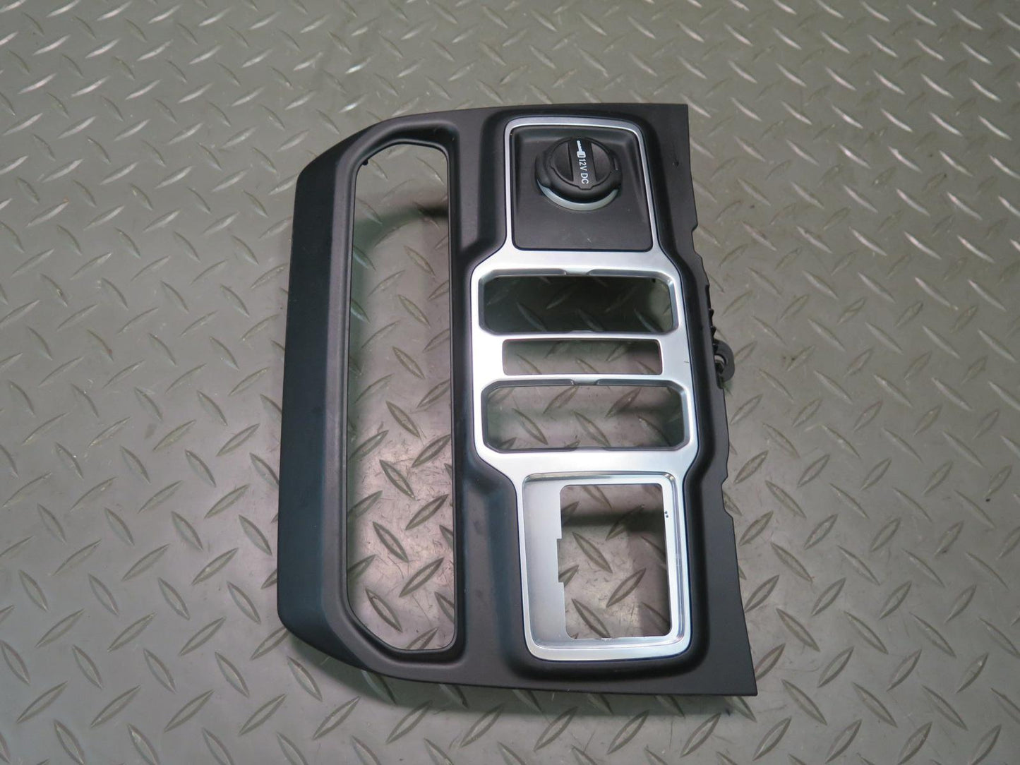 18-23 Jeep Wrangler JL Dash Center Window Switch Trim Bezel Panel 12V Outlet OEM