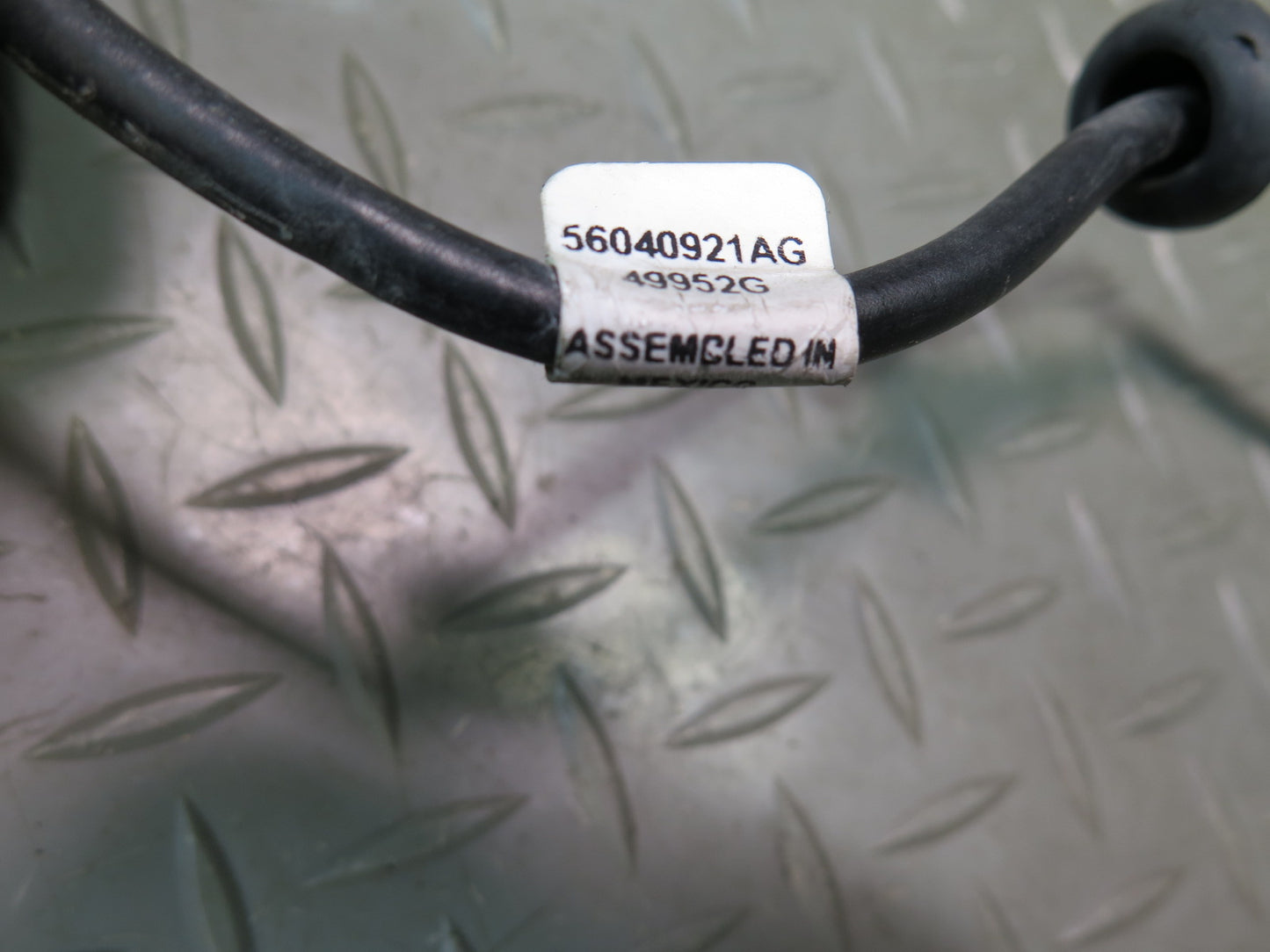 18-23 Jeep Wrangler JL Radio Antenna w Wiring 56040921AG OEM