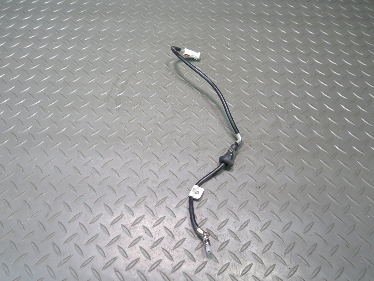 18-23 Jeep Wrangler JL Radio Antenna w Wiring 56040921AG OEM