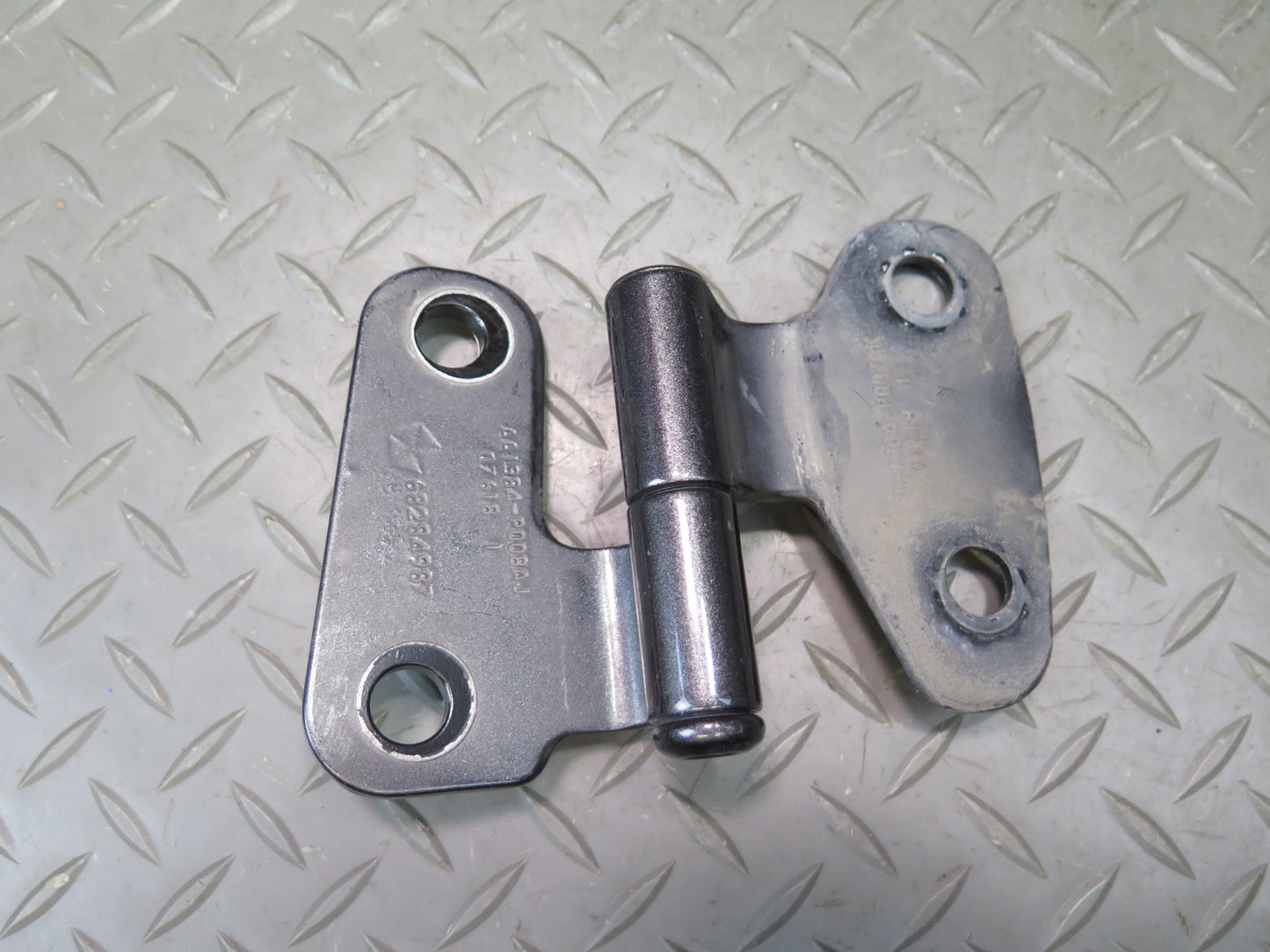 18-23 Jeep Wrangler JL Set of 2 Front Left & Right Windshield Hinge OEM