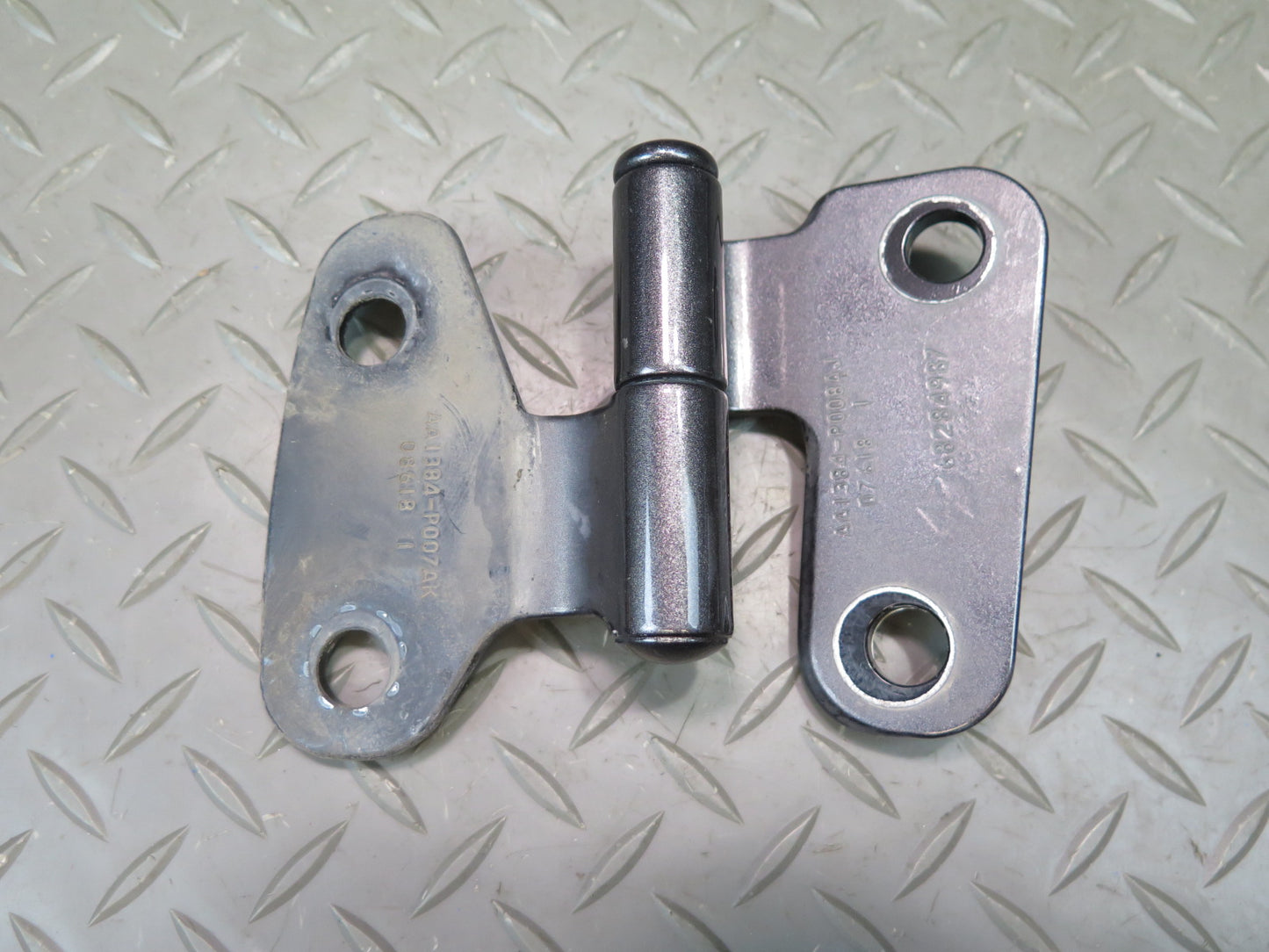 18-23 Jeep Wrangler JL Set of 2 Front Left & Right Windshield Hinge OEM