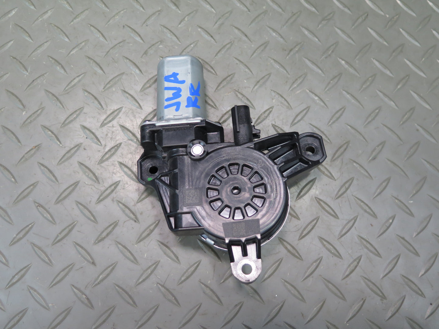 18-23 Jeep Wrangler JL Rear Right Door Window Motor OEM