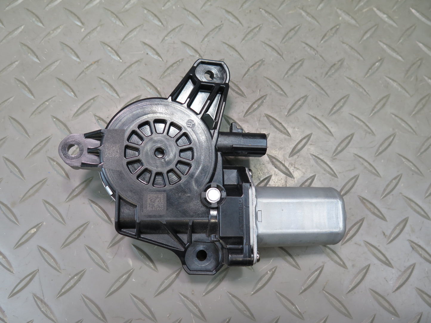 18-23 Jeep Wrangler JL Rear Left Door Window Motor OEM