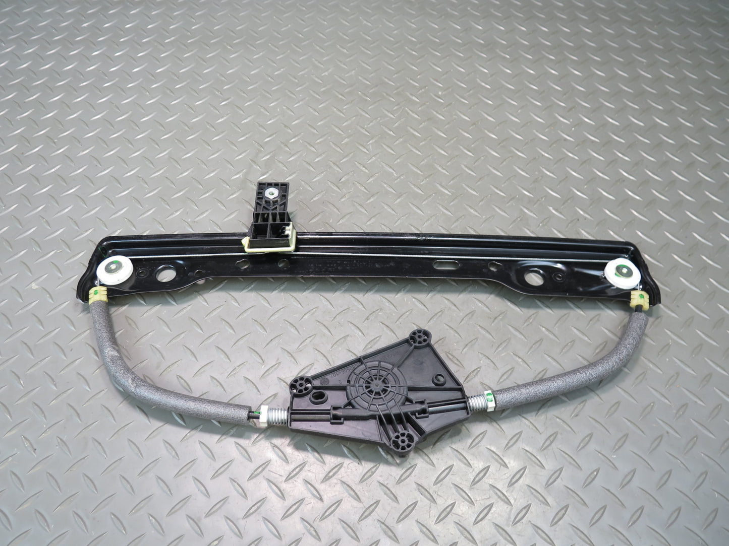 18-23 Jeep Wrangler JL Rear Right Door Window Regulator NO Motor OEM