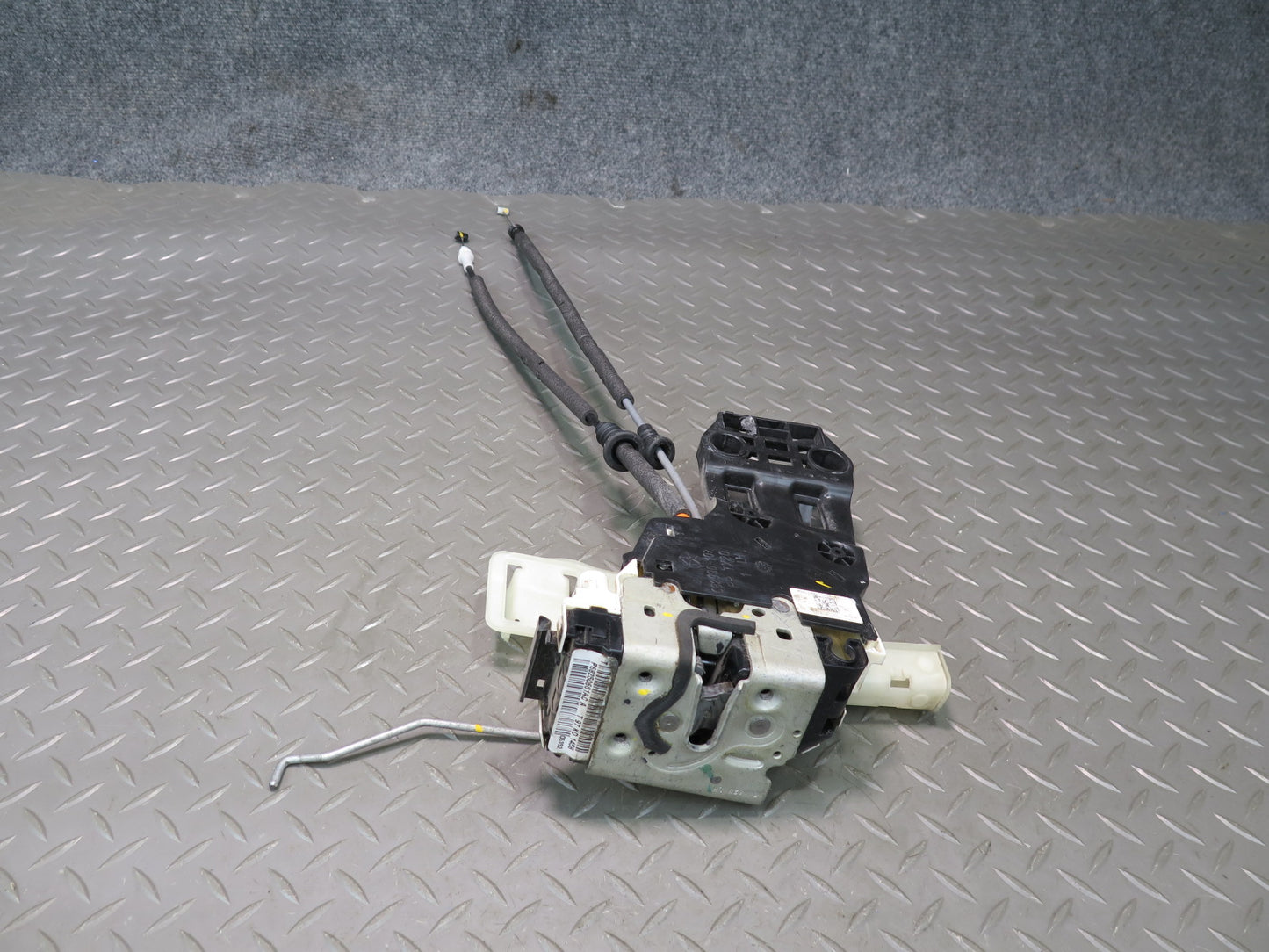 18-23 Jeep Wrangler JL Front Left Door Lock Latch Actuator 68250661AC OEM
