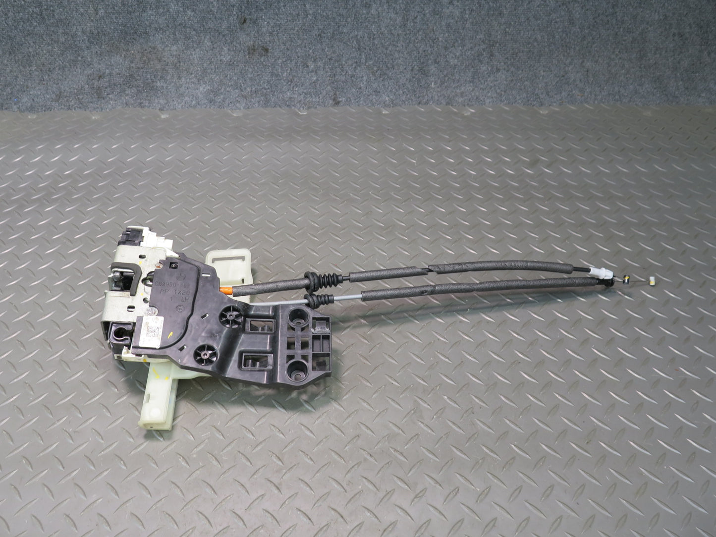 18-23 Jeep Wrangler JL Front Left Door Lock Latch Actuator 68250661AC OEM