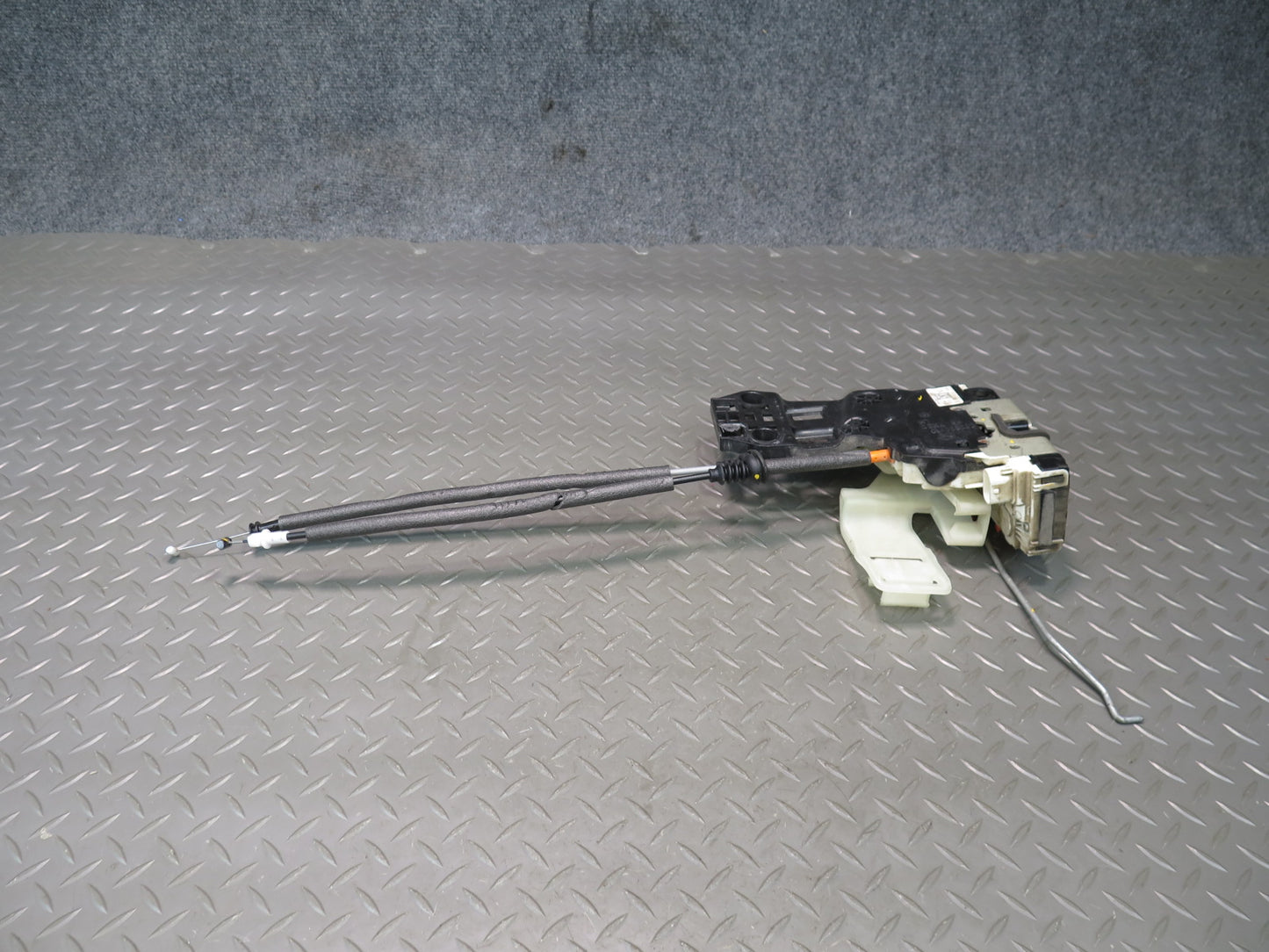 18-23 Jeep Wrangler JL Front Left Door Lock Latch Actuator 68250661AC OEM