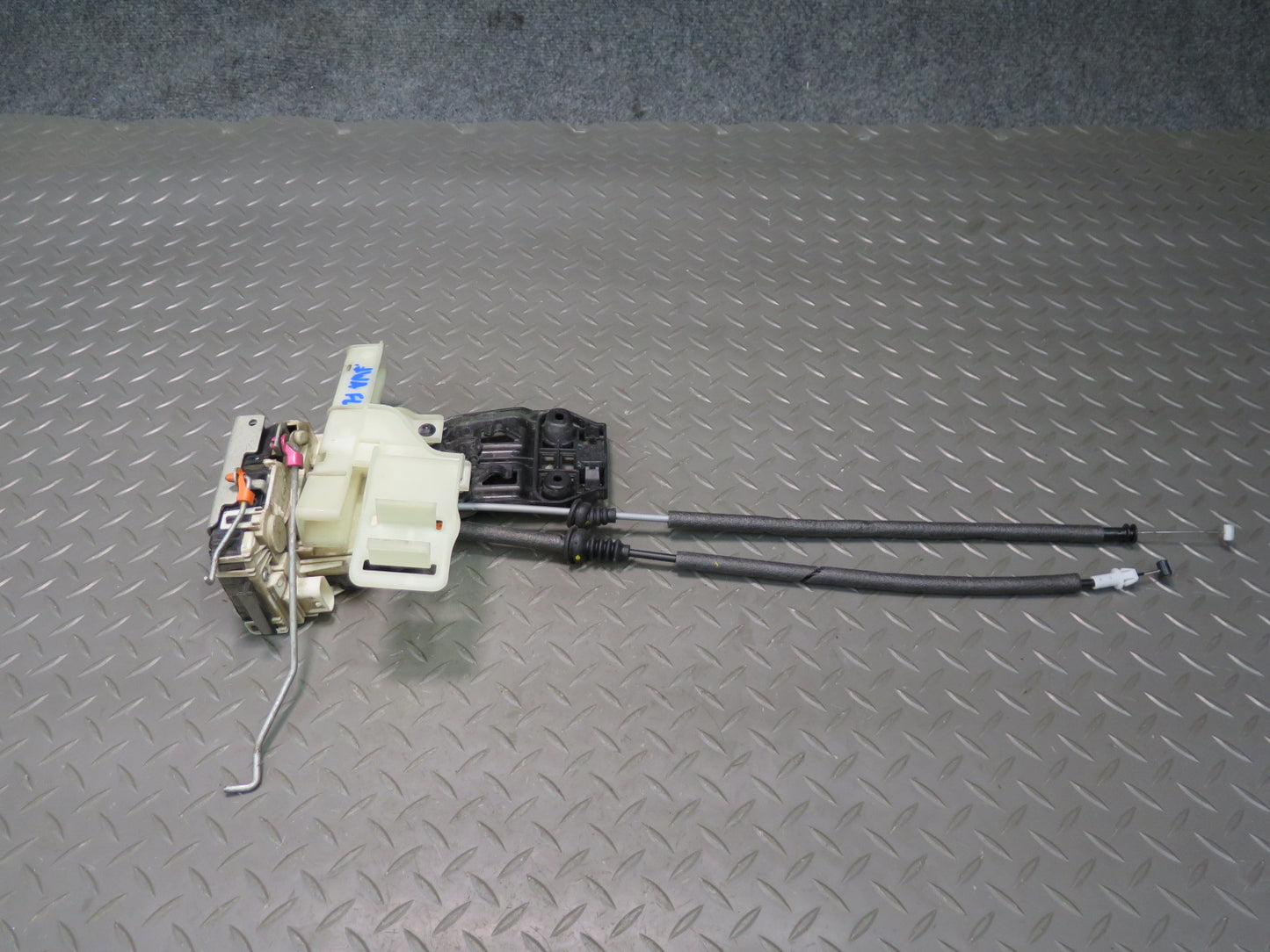 18-23 Jeep Wrangler JL Front Left Door Lock Latch Actuator 68250661AC OEM