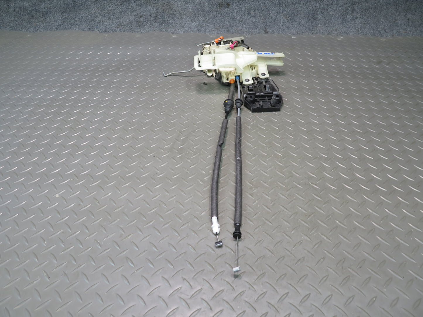 18-23 Jeep Wrangler JL Front Left Door Lock Latch Actuator 68250661AC OEM