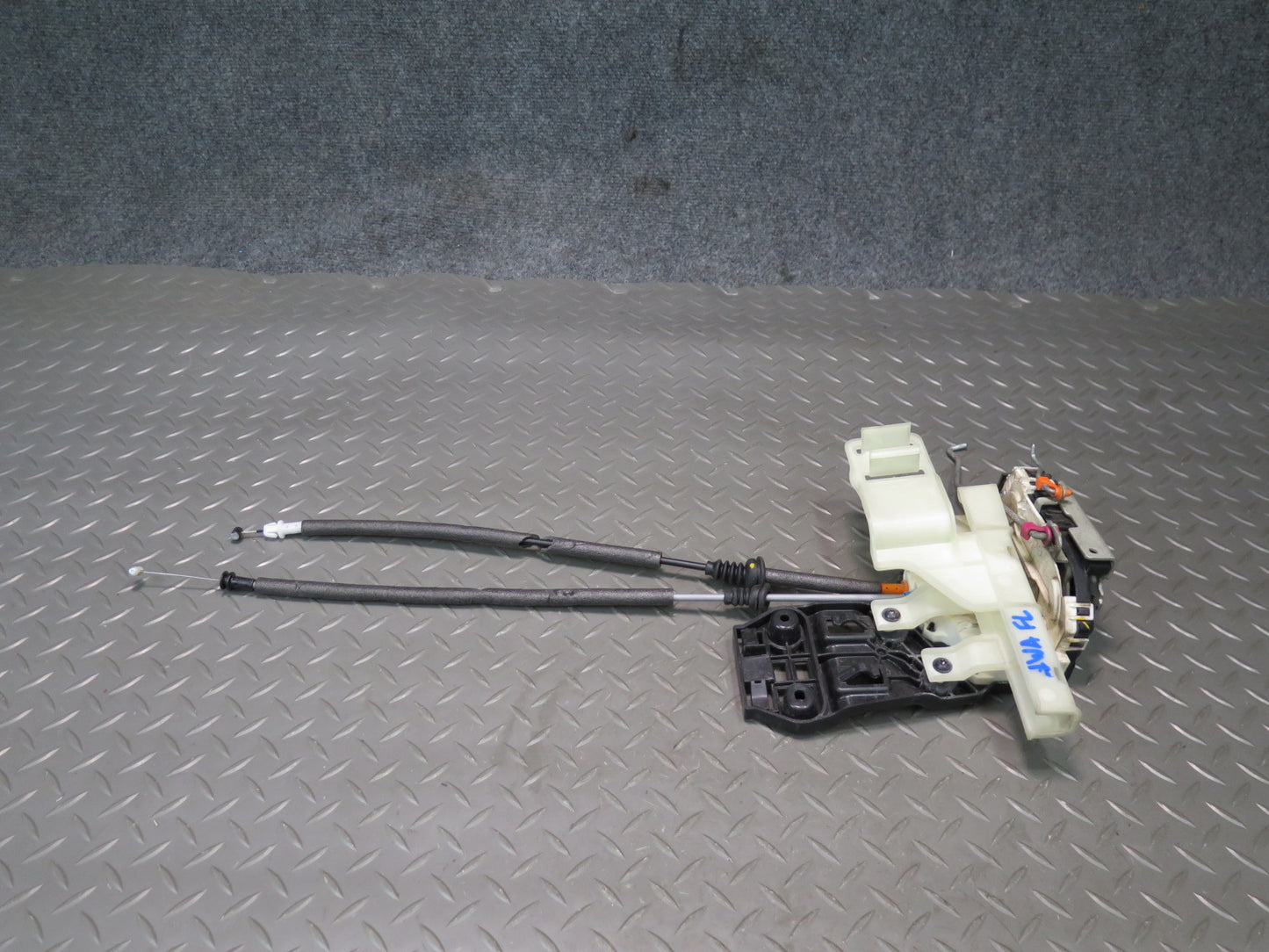 18-23 Jeep Wrangler JL Front Left Door Lock Latch Actuator 68250661AC OEM
