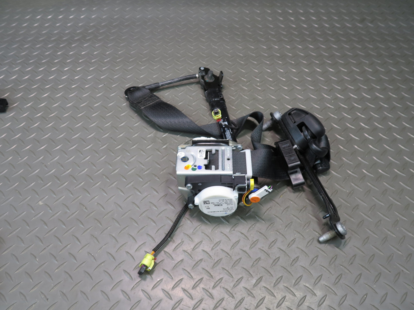 18-21 JEEP WRANGLER UNLIMITED RUBICON JL FRONT RIGHT SIDE SEATBELT RETRACTOR OEM