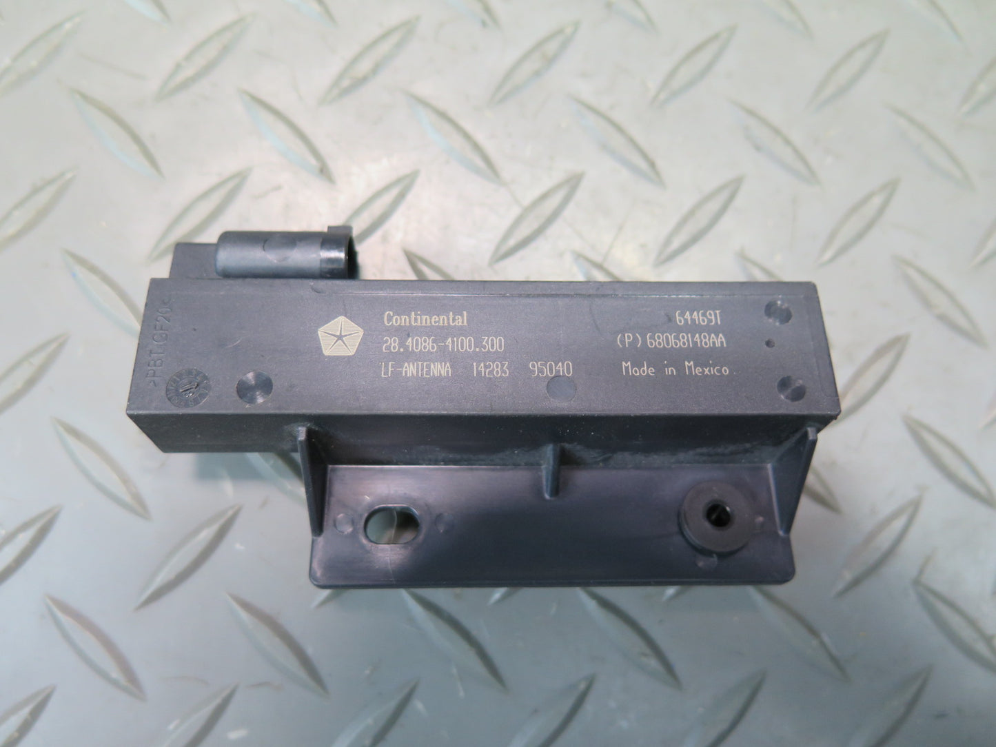 18-26 Jeep Wrangler JL Set of 4 Keyless Entry Antenna Receiver 68068148AA OEM