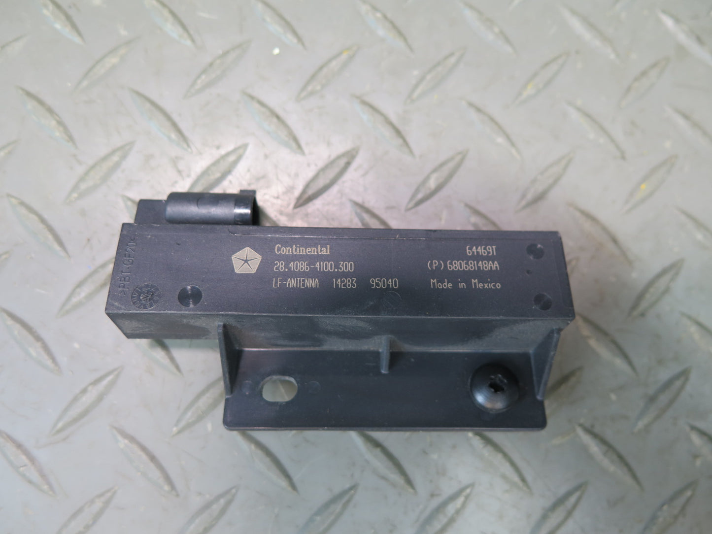 18-26 Jeep Wrangler JL Set of 4 Keyless Entry Antenna Receiver 68068148AA OEM